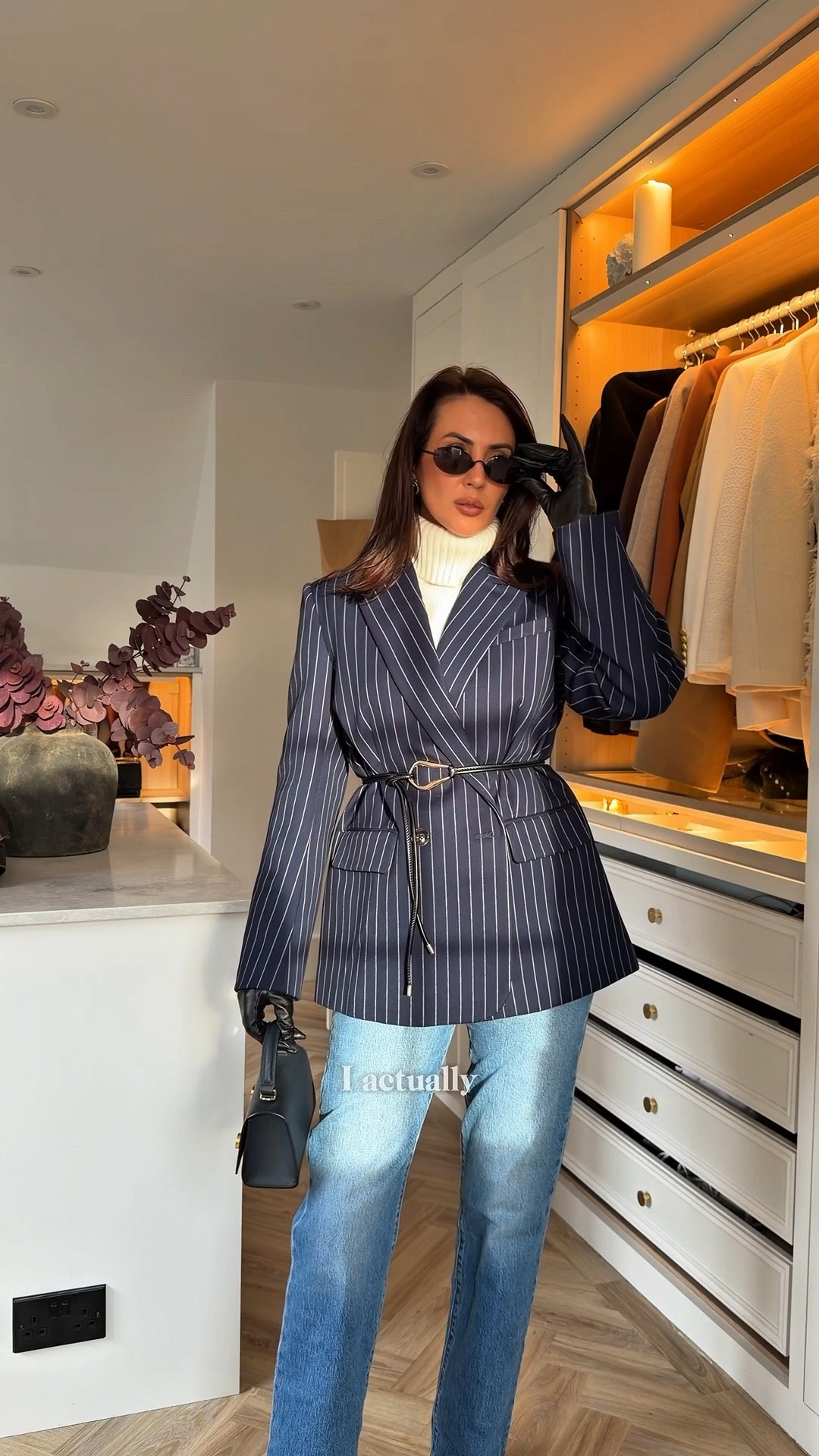 Chic winter outfit outfits

Oversized blazer, navy blazer, cream knit, classy outfits, capsule wardrobe, Levi jeans, rib jeans, casual outfit, everyday outfits, winter styling, winter outfits, winter coats, leather gloves, knee-high boots, black boots, winter styling

#LTKwinter