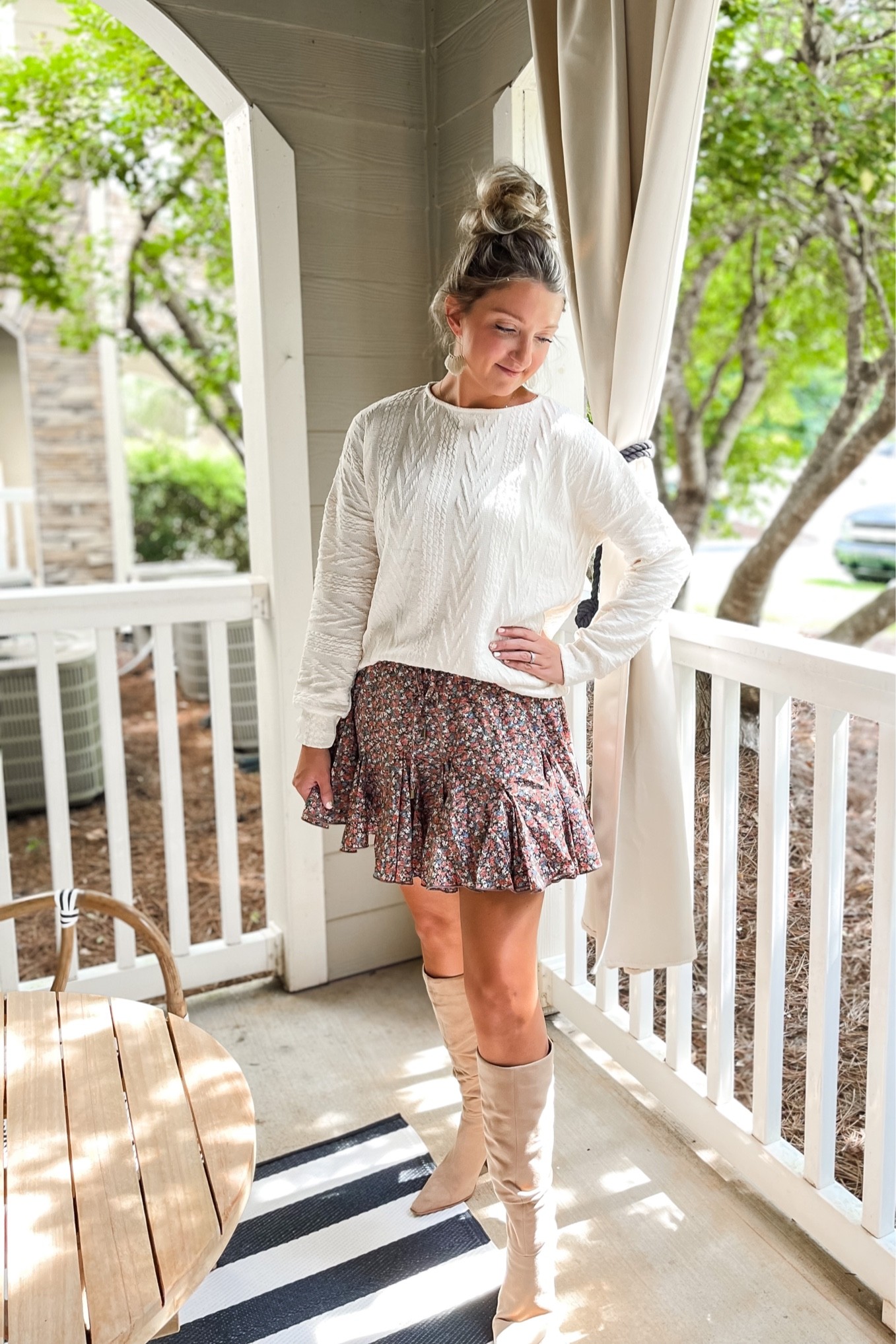 The cutest fall transition look from the mint julep.🍂

The mint Julep. Fall skort. Fall transition looks. Fall style. End of summer. White sweater. Floral skirt. Church outfit. Casual style. Everyday look. Fall fashion. 

#LTKunder50 #LTKstyletip #LTKSeasonal