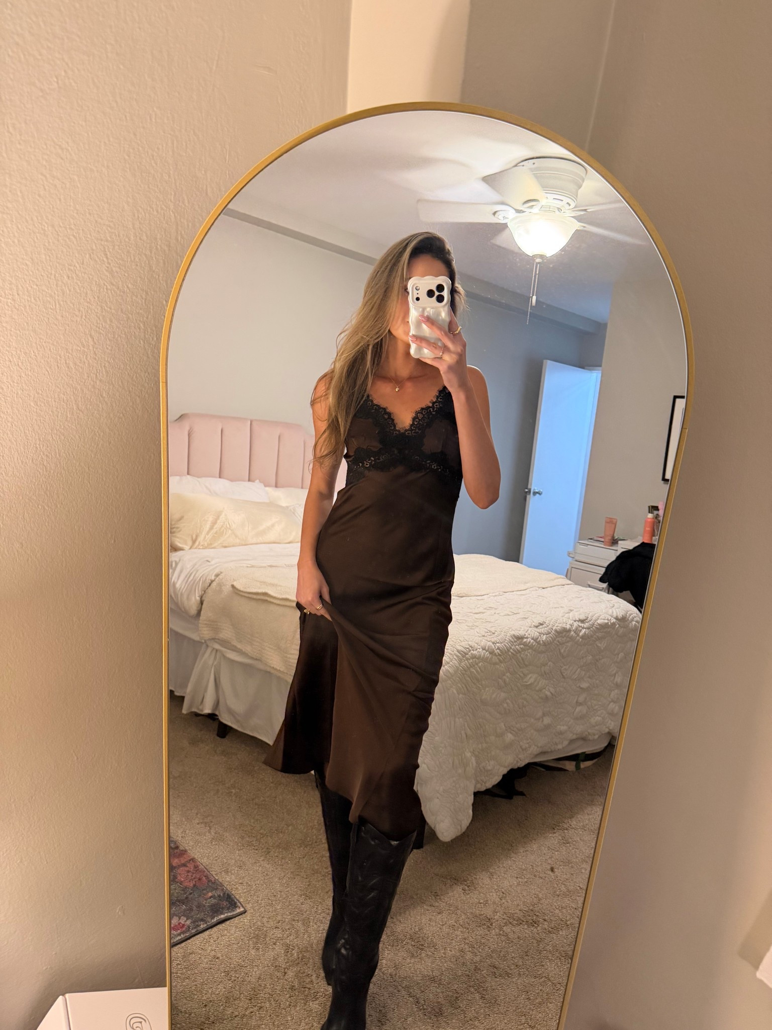 Cute dresses to rent if you have a wedding or event coming up!