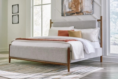 Lyncott King Upholstered Bed | Ashley Homestore