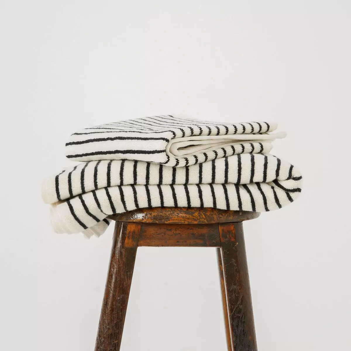 Arnold Towel | The Loomia