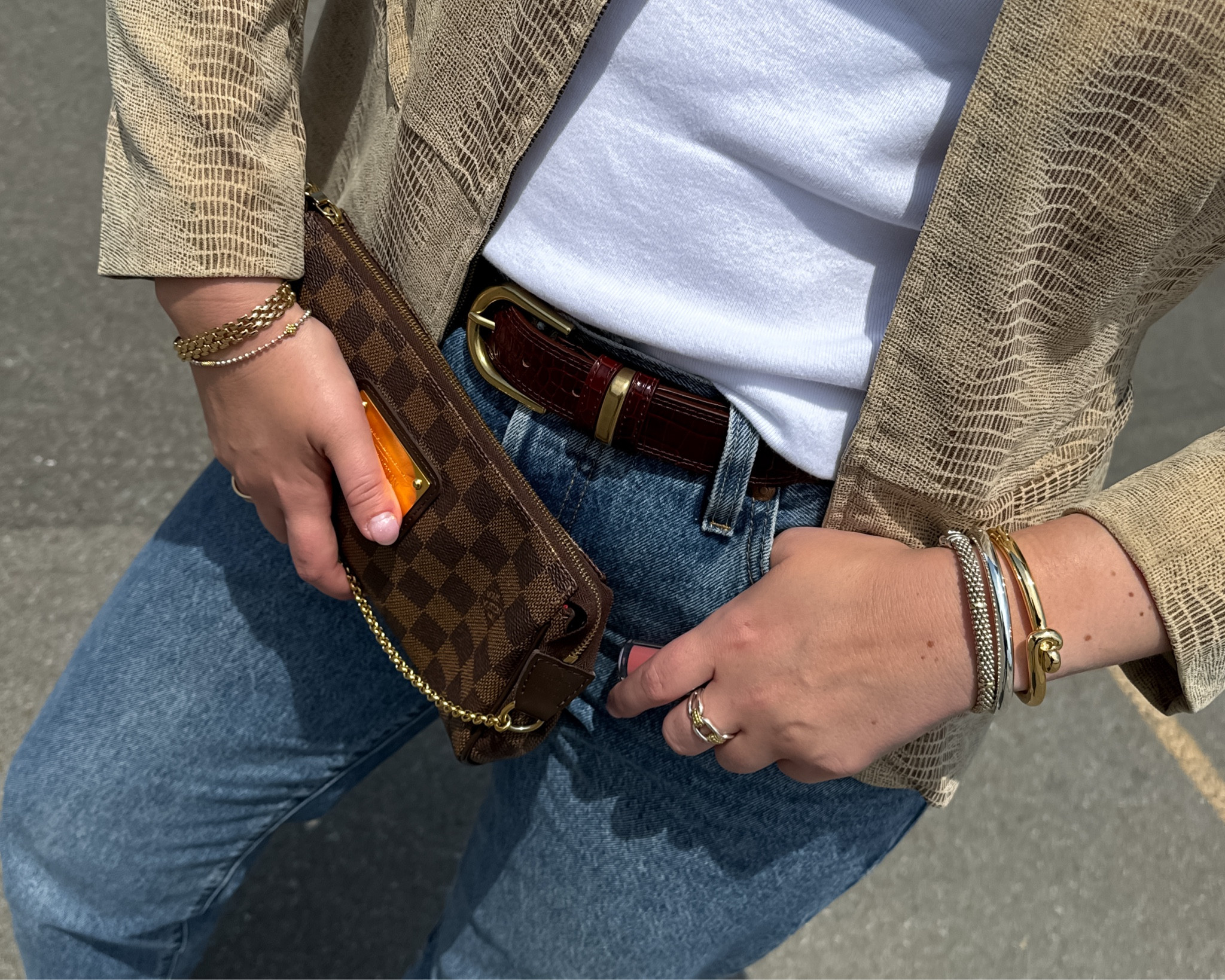 Two-toned acccessories 🩶💛

fall fashion, fall fashion inspo, jenny bird jewelry, sezane, mixing metals 