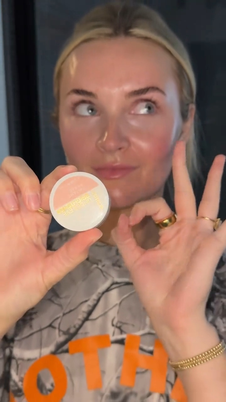 Best concealer ever!

#LTKdayinmylife #LTKootd #LTKgrwm