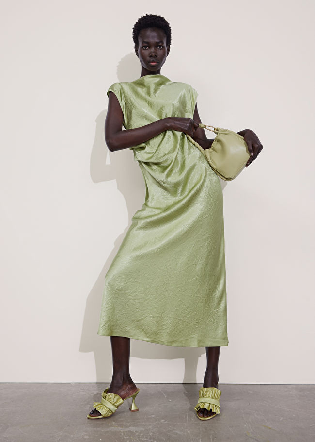 Robe midi en satin à mancherons | & Other Stories (DE + FR)