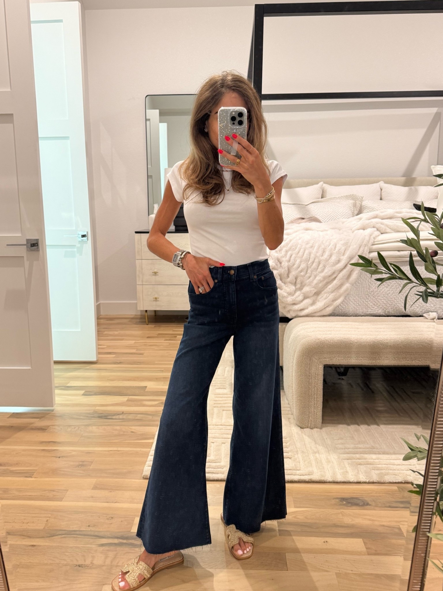 Petite friendly wide leg jeans size 23 on major sale!