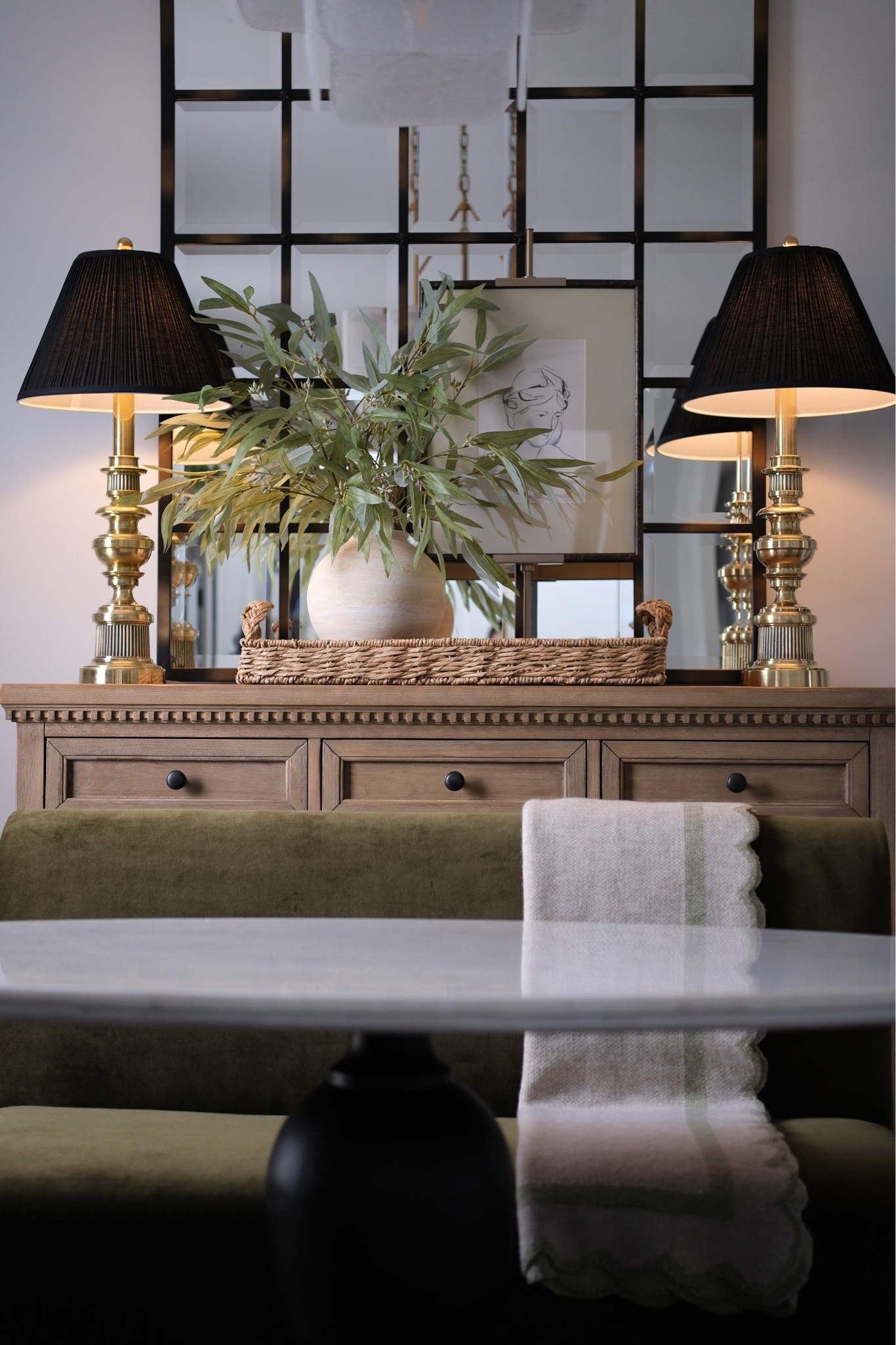 Dinning room details

#LTKHome #LTKSaleAlert