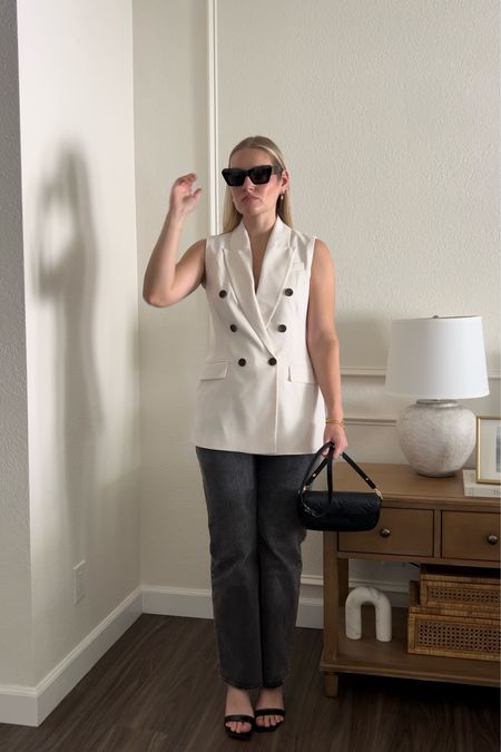 Karen Millen white waistcoat, white blazer 

#LTKStyleTip #LTKItBag #LTKWorkwear
