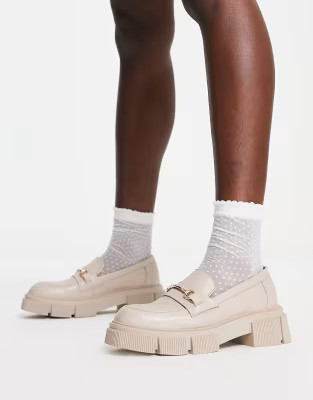 schuh – Lyle – Loafer in Beige mit dicker Sohle und Verzierung | ASOS | ASOS (Global)