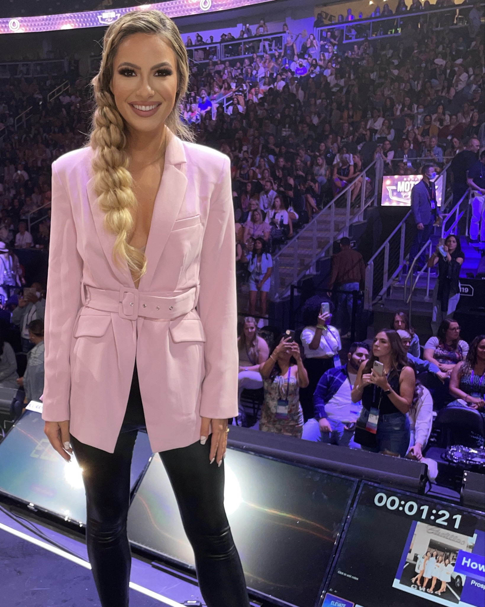 Pretty in Pink 💗 one of my favorite go-to pieces for a work event or meeting. Perfectly paired with leather leggings, on black shorts with knee high boots. 

#LTKStyleTip #LTKWorkwear #LTKFallSale