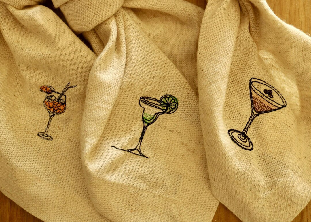 Embroidered Napkins -set of 6 / Dinning Napkins / Reusable Napkins / Linen Napkins / Cocktail Emb... | Etsy (US)