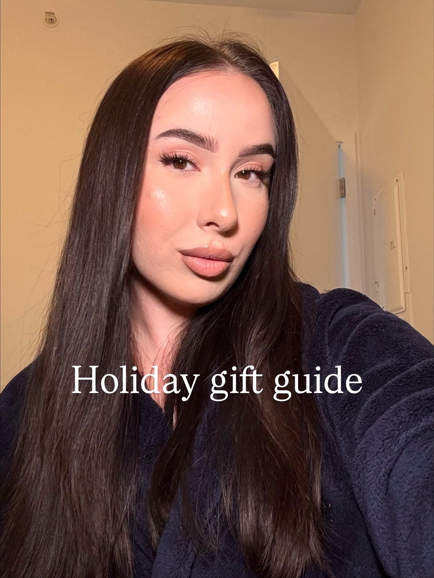 These are gifts I think you absolutely cannot go wrong with 😌🫰🏻 #makeup #holidaygift #makeupartist