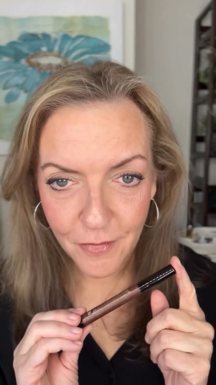 If you’re over 50 and overwhelmed by makeup, this one’s for you 🤍 The @lauragellerbeauty Kajal Longwear Eyeliner is a game changer for mature eyes. It’s soft, creamy, and glides on without tugging or skipping—perfect for aging skin. Infused with vitamin E for hydration and caffeine to help reduce puffiness ✨ You can even use it as a shadow crayon for quick, easy eye makeup. Simple, flattering makeup over 50 doesn’t have to be hard 💕
#lauragellerbeauty #lauragellerambassadors #kajaleyeliner #matureskinmakeup #makeupover50

#LTKOver40 #LTKgrwm #LTKBeauty
