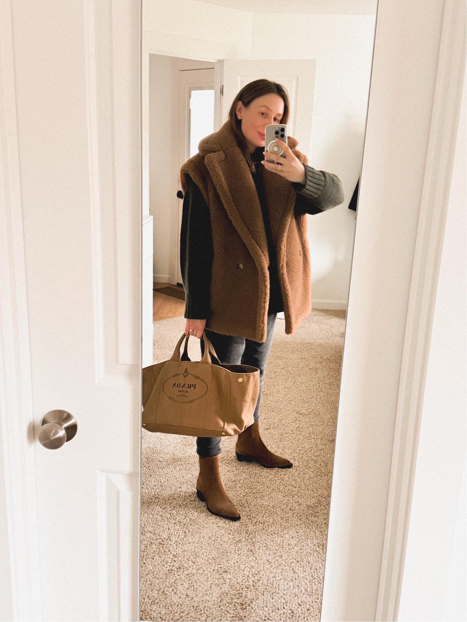 My teddy coats have been everything to me throughout my last trimester, for all the moms to be - just get one! 
Wearing Max Mara teddy Teano vest, H&M mama before and after sports leggings, Golden Goose Debbie boots in suede (make sure to grab them on sale at SSENCE right now, to get access to the sale just simply create an account), COS chunky pure knit cashmere sweater and Prada Canapa canvas tote ( get yours from The Real Real there’s lots of options in stock right now, all linked here). Jewelry: Kinn Ruth baroque necklace. 

#LTKStyleTip #LTKSeasonal #LTKBump