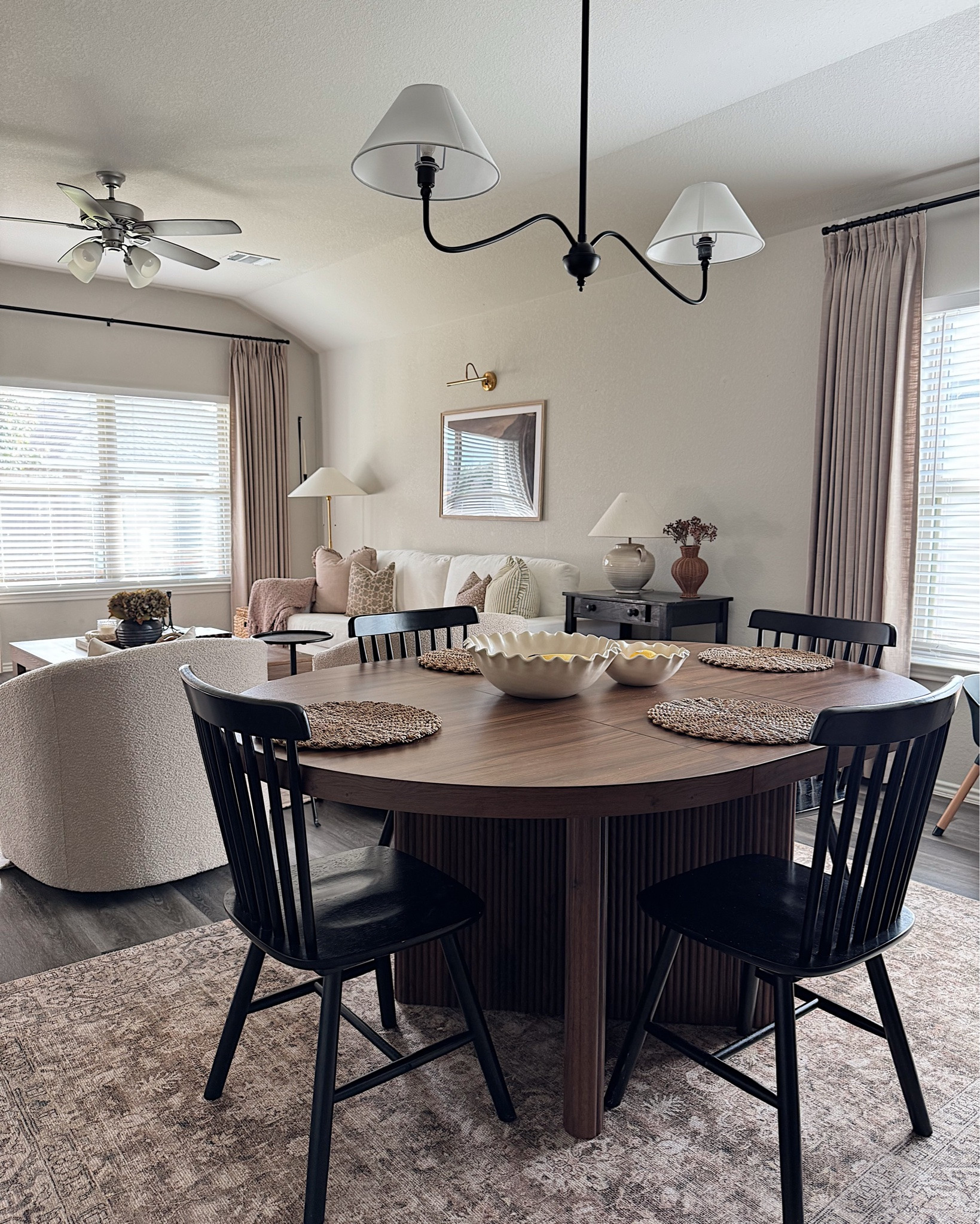 im loving this space! 🤎 comment “shop” and i’ll send you all the links! ✨ #home #homeinteriors #diningroomdecor #diningtable #cozyhome