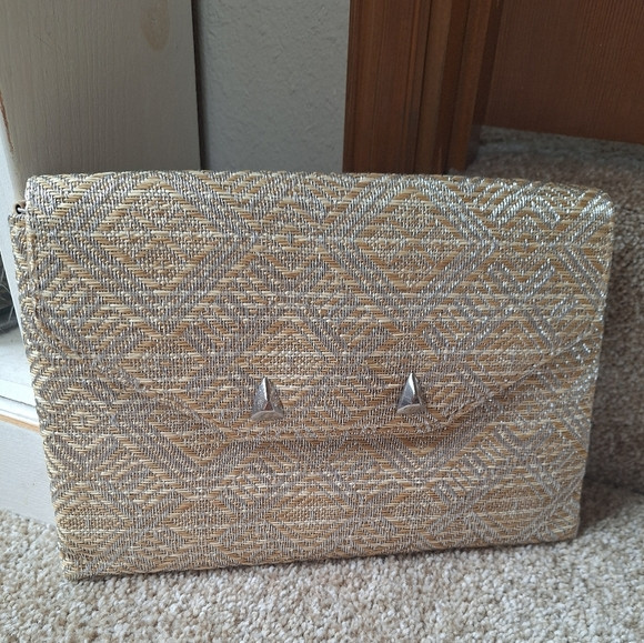 Stella & Dot Slim City Metallic Clutch Natural Woven w/Silver Pattern | Poshmark