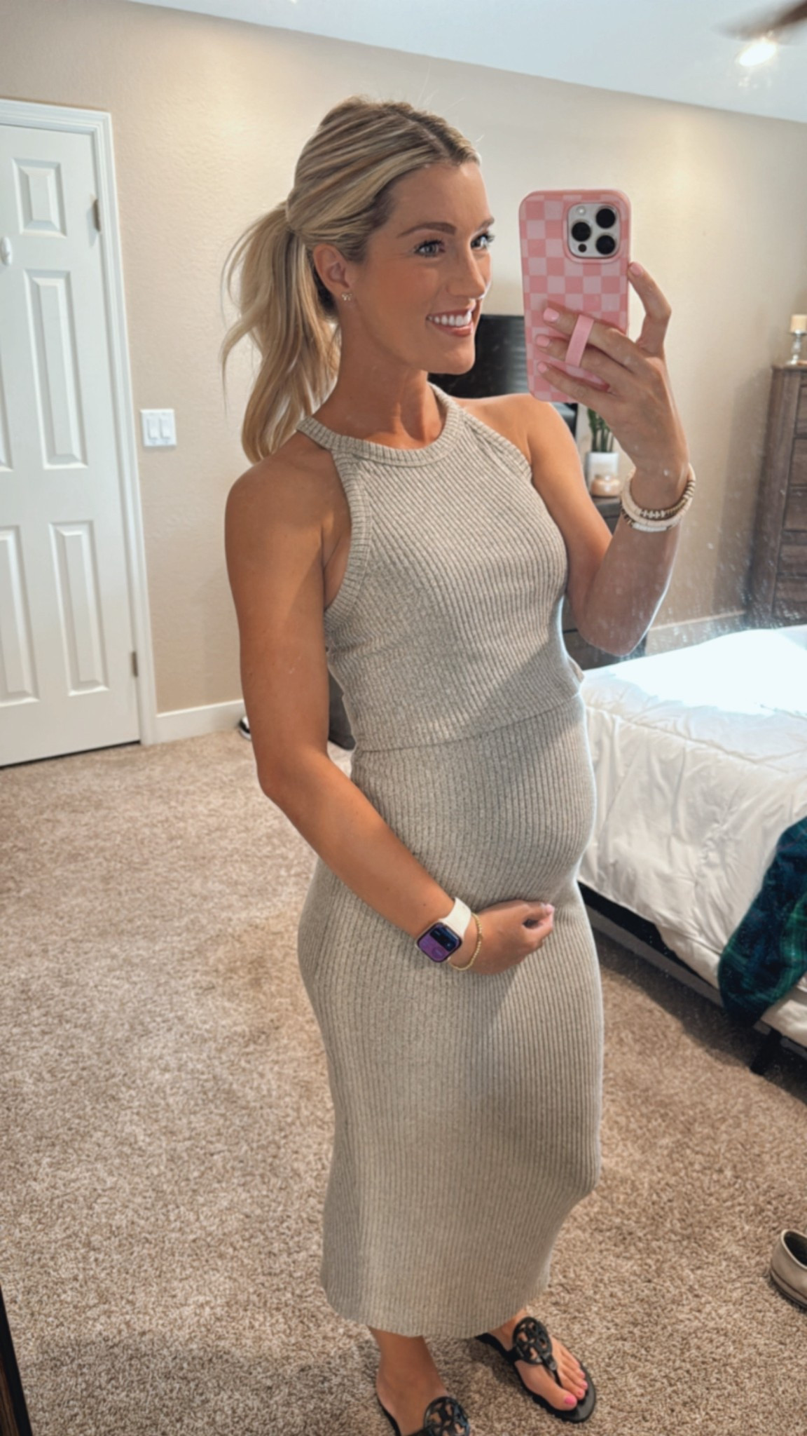 Adjustable waistband, super soft fabric

#LTKFindsUnder50 #LTKSeasonal #LTKBump