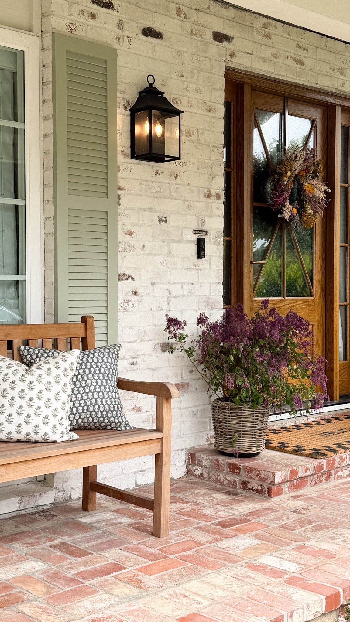 Our front porch sources 🚪🌳 
#WayfairPartner #Wayfair #WayDay @Wayfair #ad 
