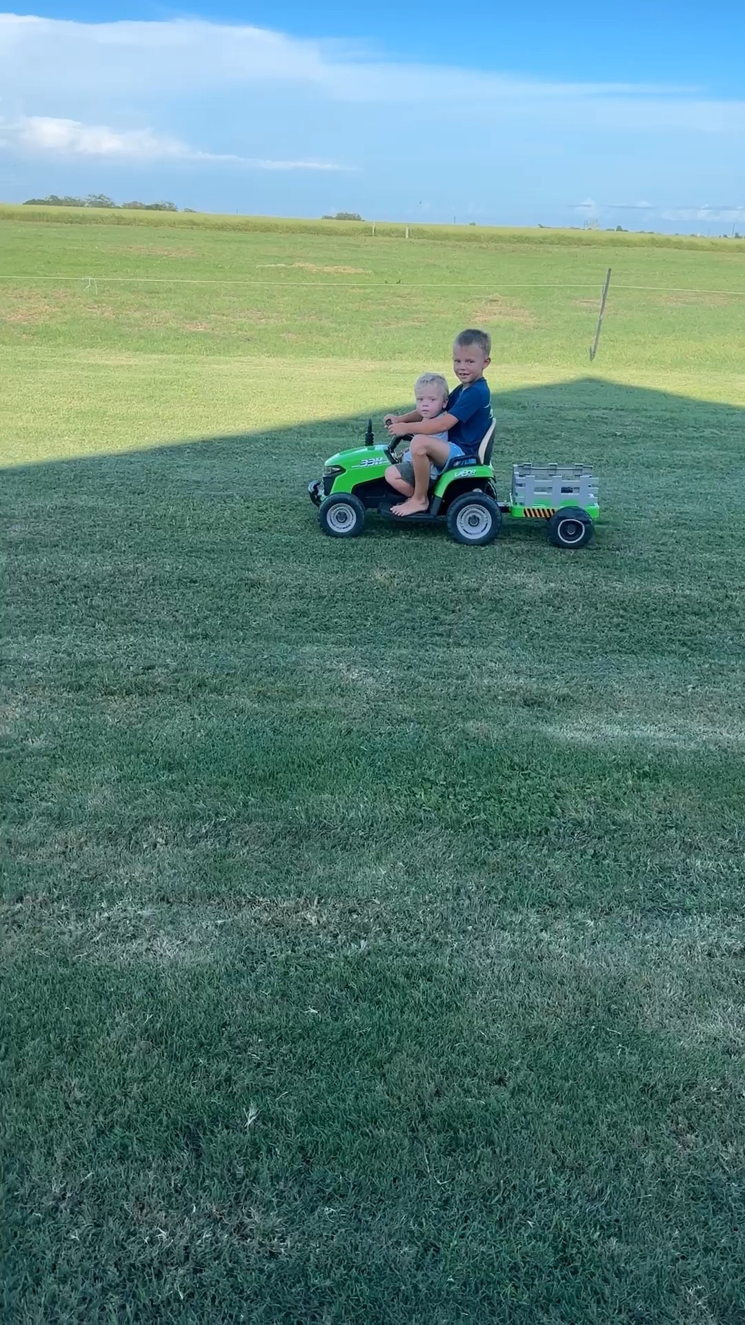 #toddlertoys #tractor #kidtoys #oneyearoldbirthday #giftideas 

#LTKKids #LTKSummerEdit #LTKBaby