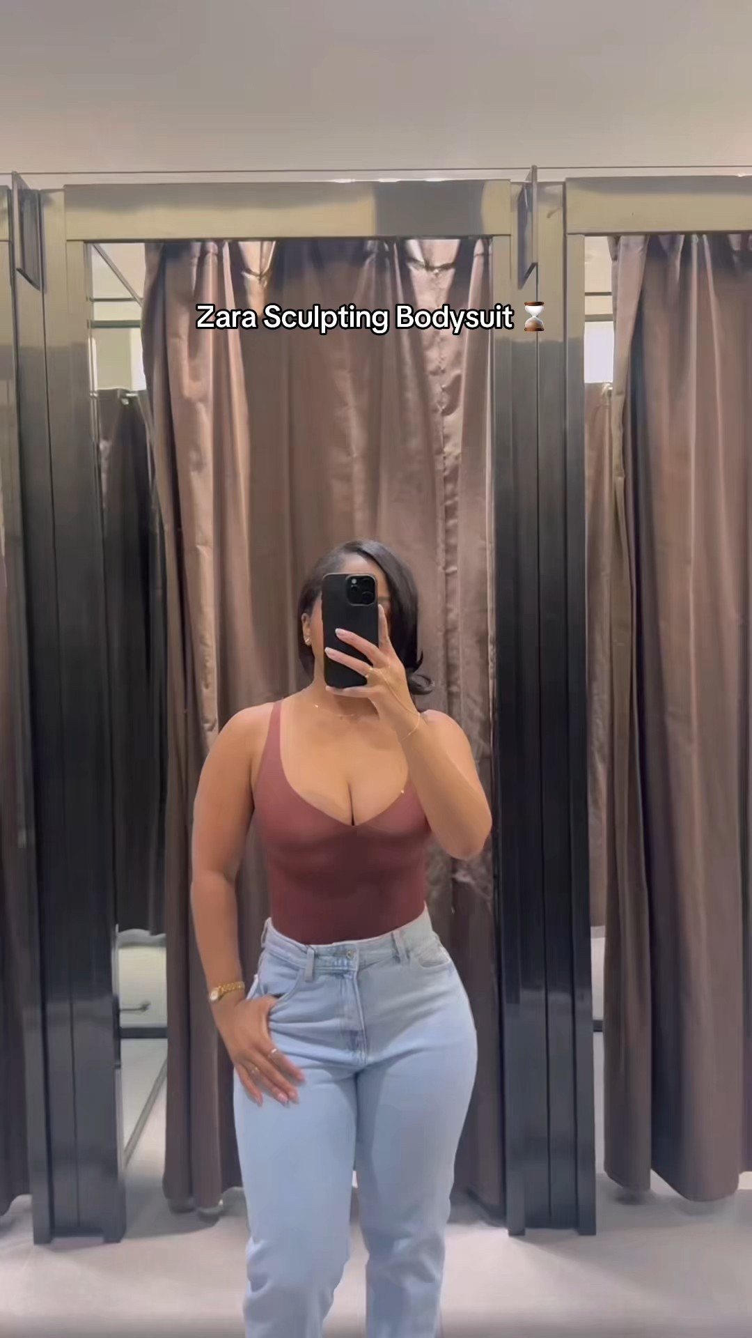 Zara bodysuit 1355/016/700
Alternatives linked below 😍🤎⌛️

#LTKNYFW #LTKgrwm #LTKootd