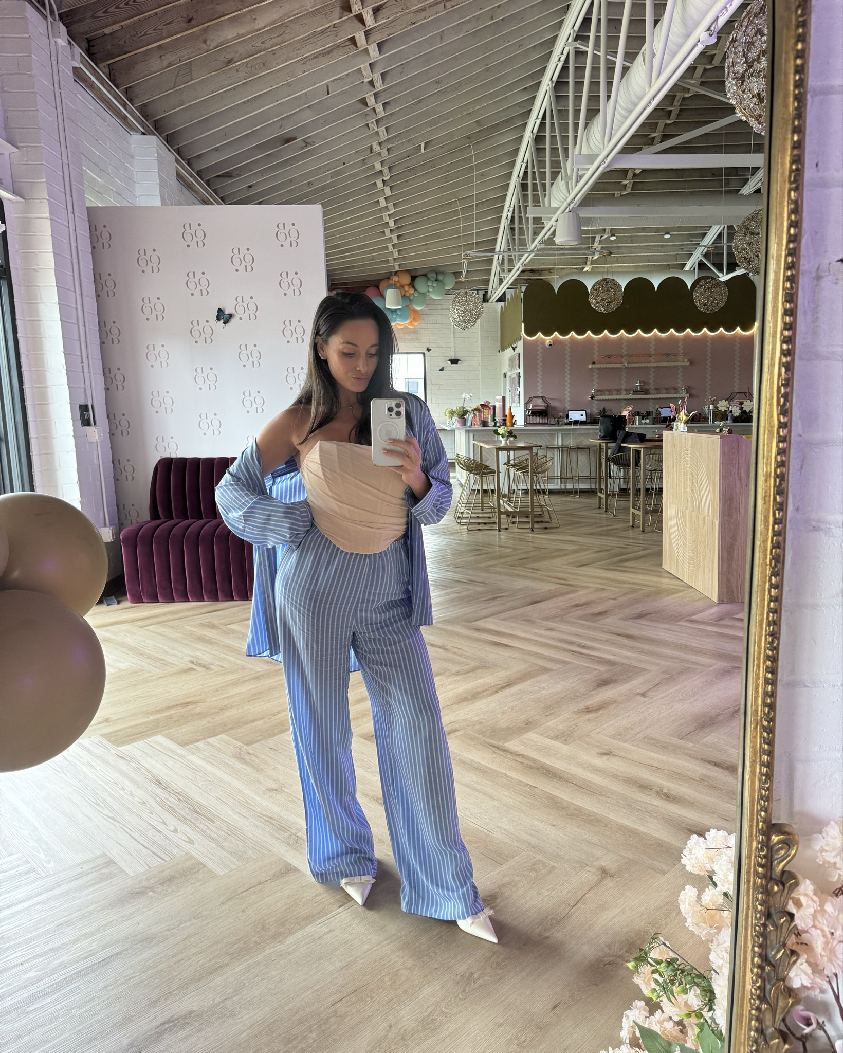 Podcast Recordings & Meetings in this super comfy Aritzia set 💙


#workfit #monday #momstyle #momfit #ootd

#LTKShoeCrush #LTKStyleTip #LTKWorkwear