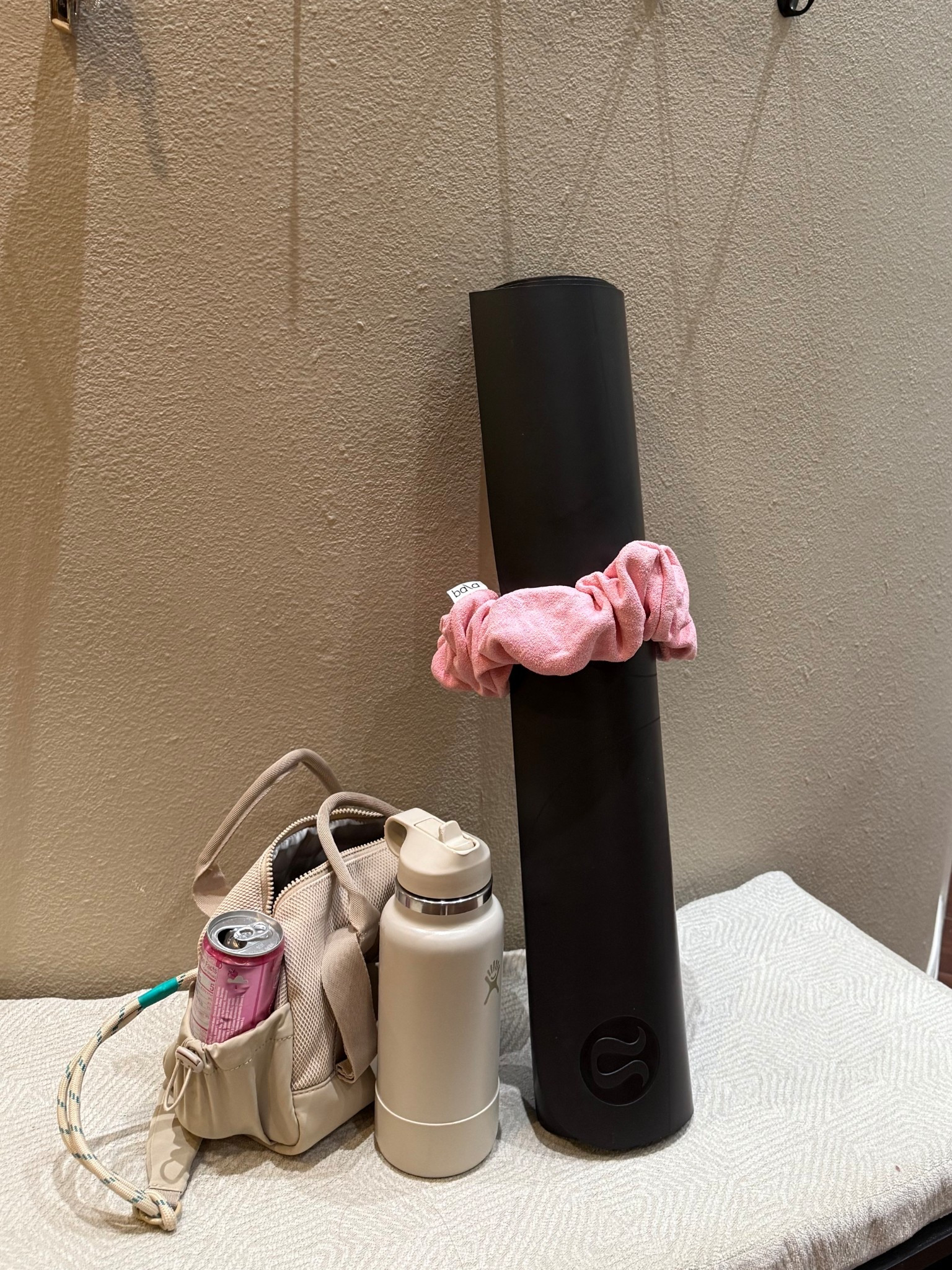 Lulu Yoga Mat & Bala Scrunchie link for the Pilates girlies !! 💖✨💘✨💖✨ 