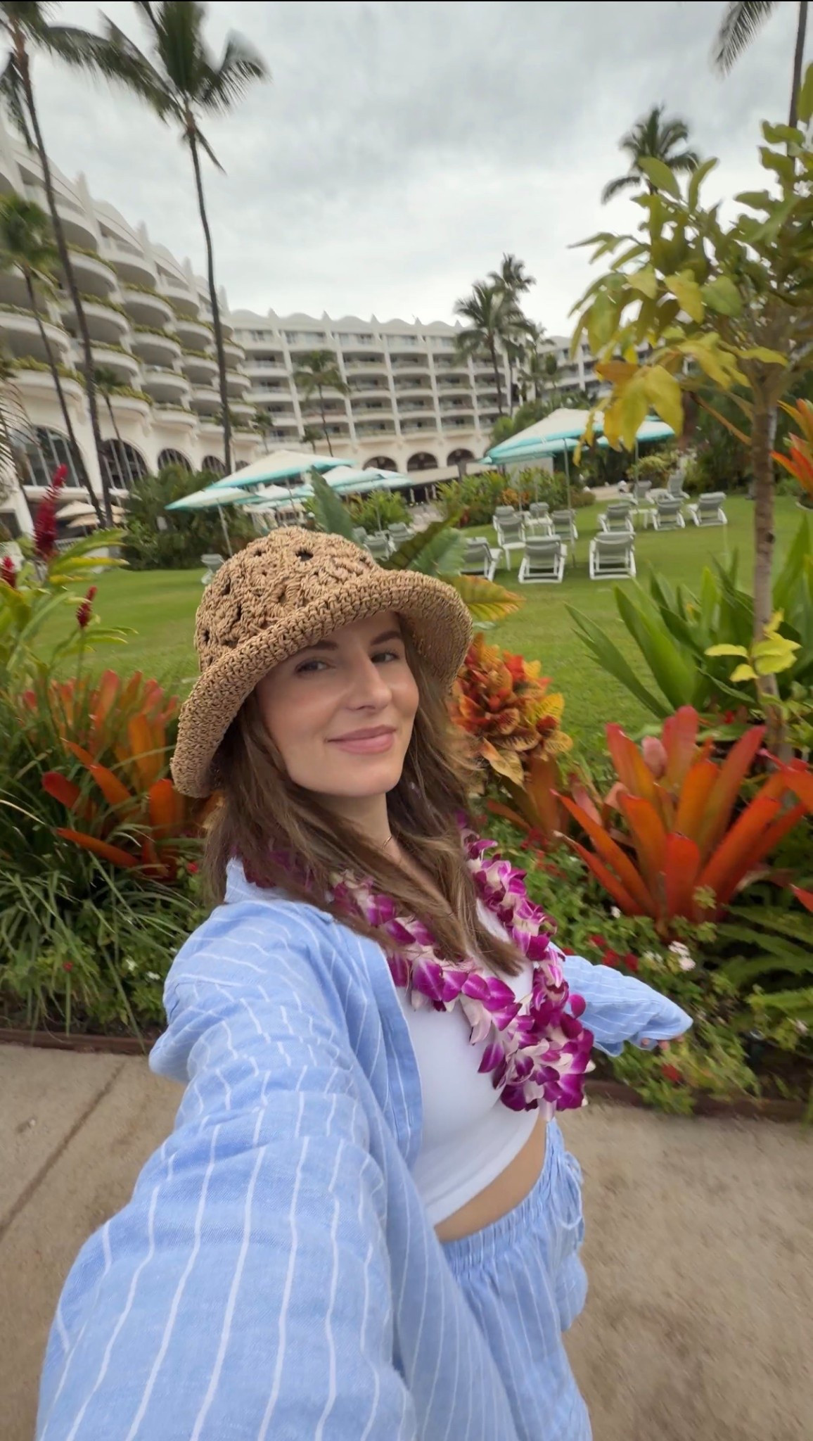 Out of office 🥥 


#LTKcanada #LTKwinter #LTKtravel