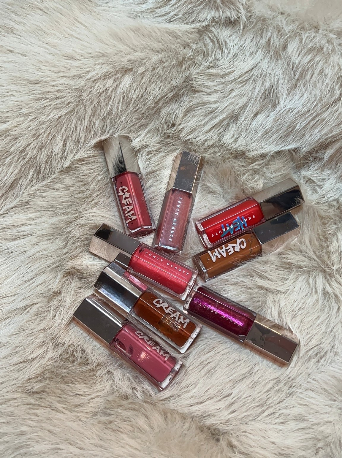 Stocking stuffer alert 🎄✨ Fenty Gloss Bomb is the perfect Christmas gift she’ll actually want (and use). #lipgloss #fentybeauty

#LTKBeauty #LTKGiftGuide #LTKFindsUnder50