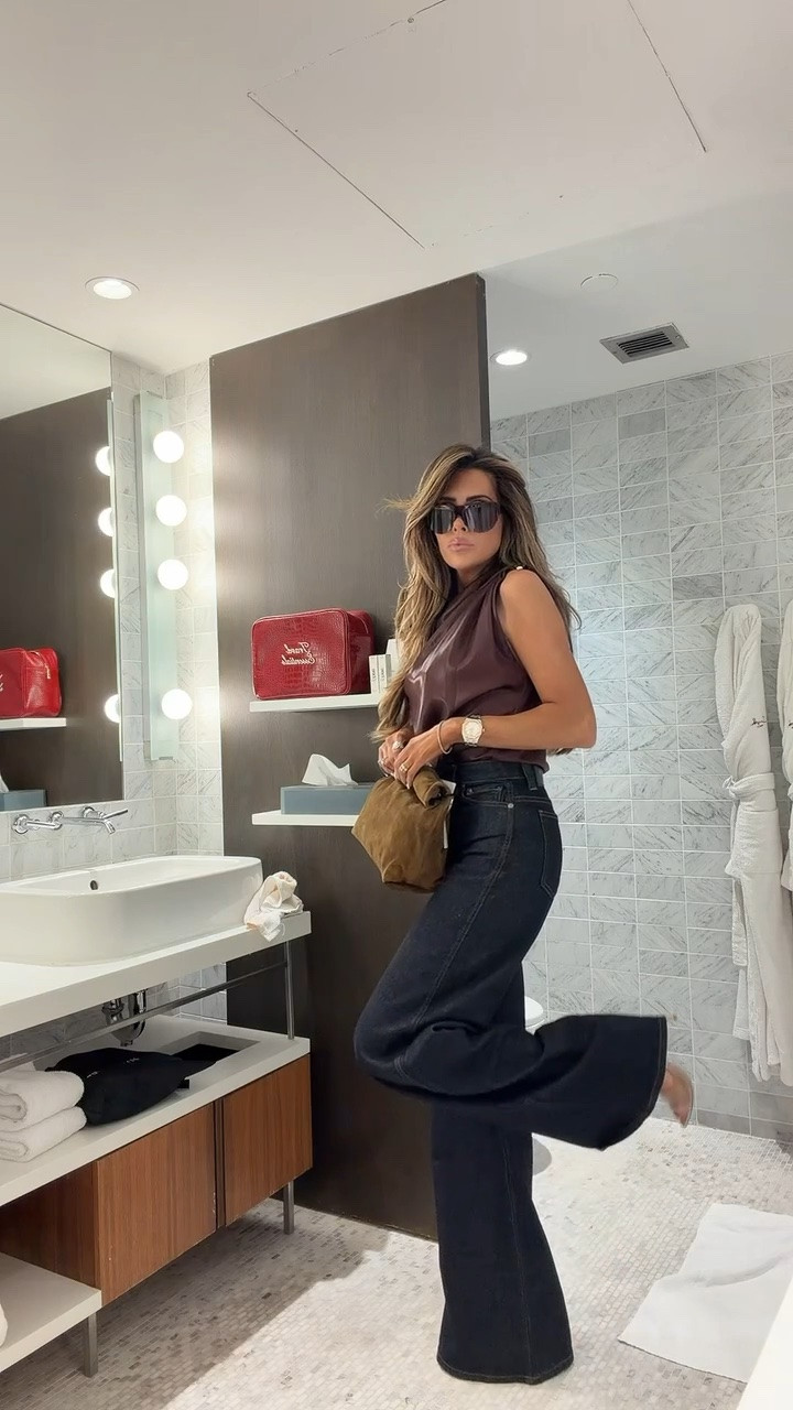NY OOTD! Wearing a small in the top and 26 in jeans! 

Zara fashion, Zara finds, Paige fashion, Nordstrom fashion, Fall outfits women, Date night outfits, Autumn outfits, Khaite jeans, Gemme Beauty, Emily Gemma

#LTKNYFW #LTKdayinmylife #LTKgrwm