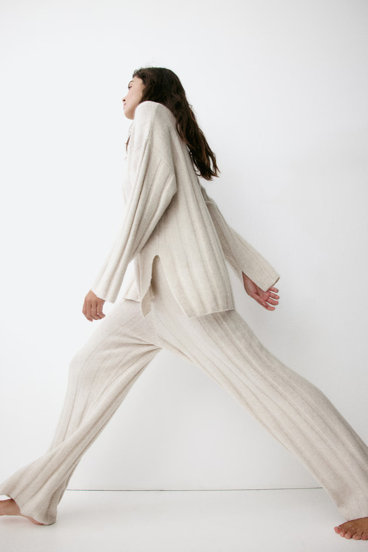 Ribgebreide broek van wolmix - Roomwit - DAMES | H&M NL | H&M (DE, AT, CH, NL, FI)