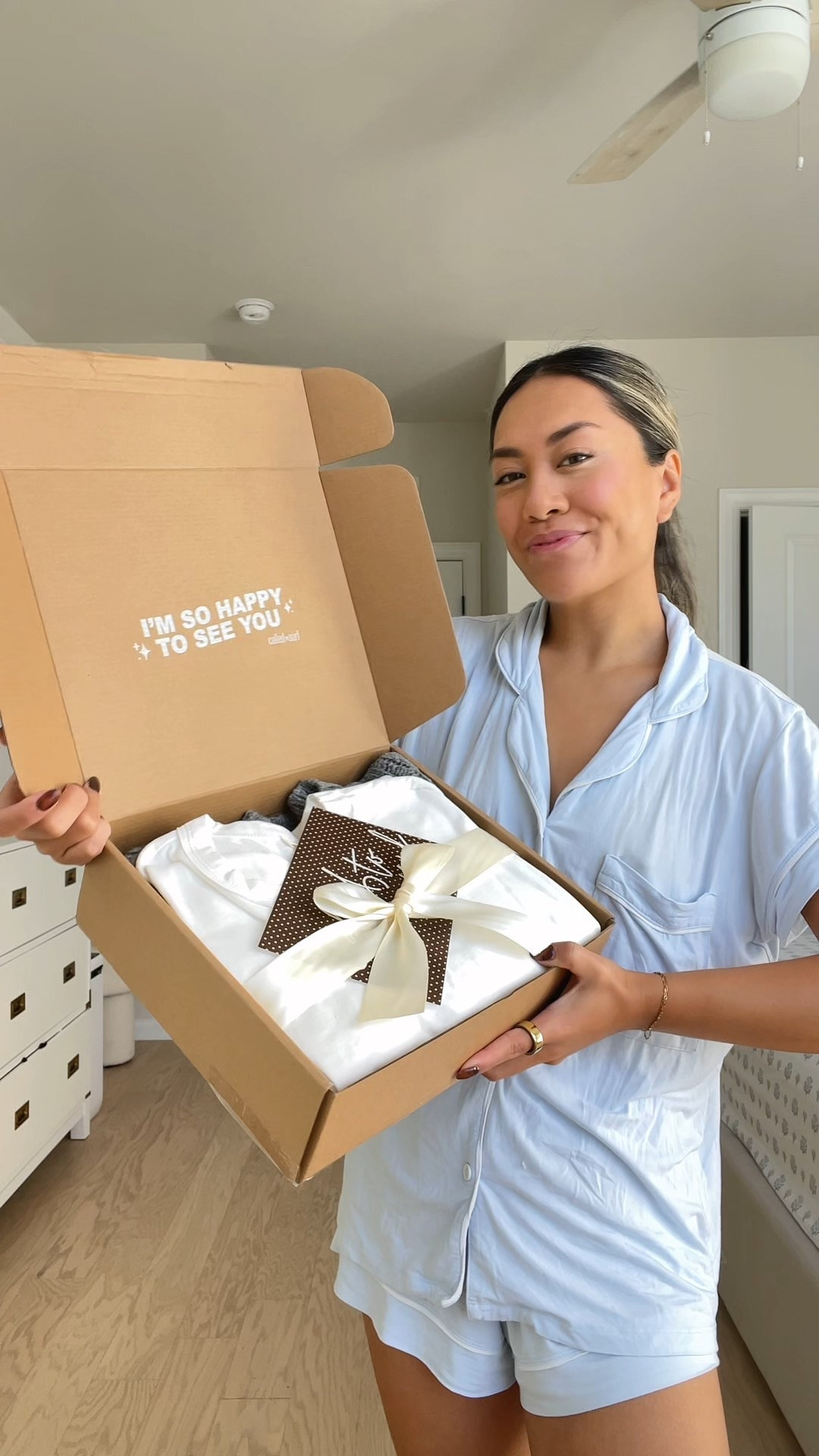 It’s always a good day when a called to surf package shows up at your door!

I’ve been looking for a solid tee to throw under sweaters just like this and this one is perfect! It’s structured, boxy, and perfect for layering. Also obsessed with this sweater!! It feels so “lived-in” almost feels like a sweater you’d find in your parent’s closet from the 90s. Just a good quality, comfy, relaxed sweater. And believe it or not, I didn’t have a v neck grey sweater in my closet 😅

#LTKStyleTip