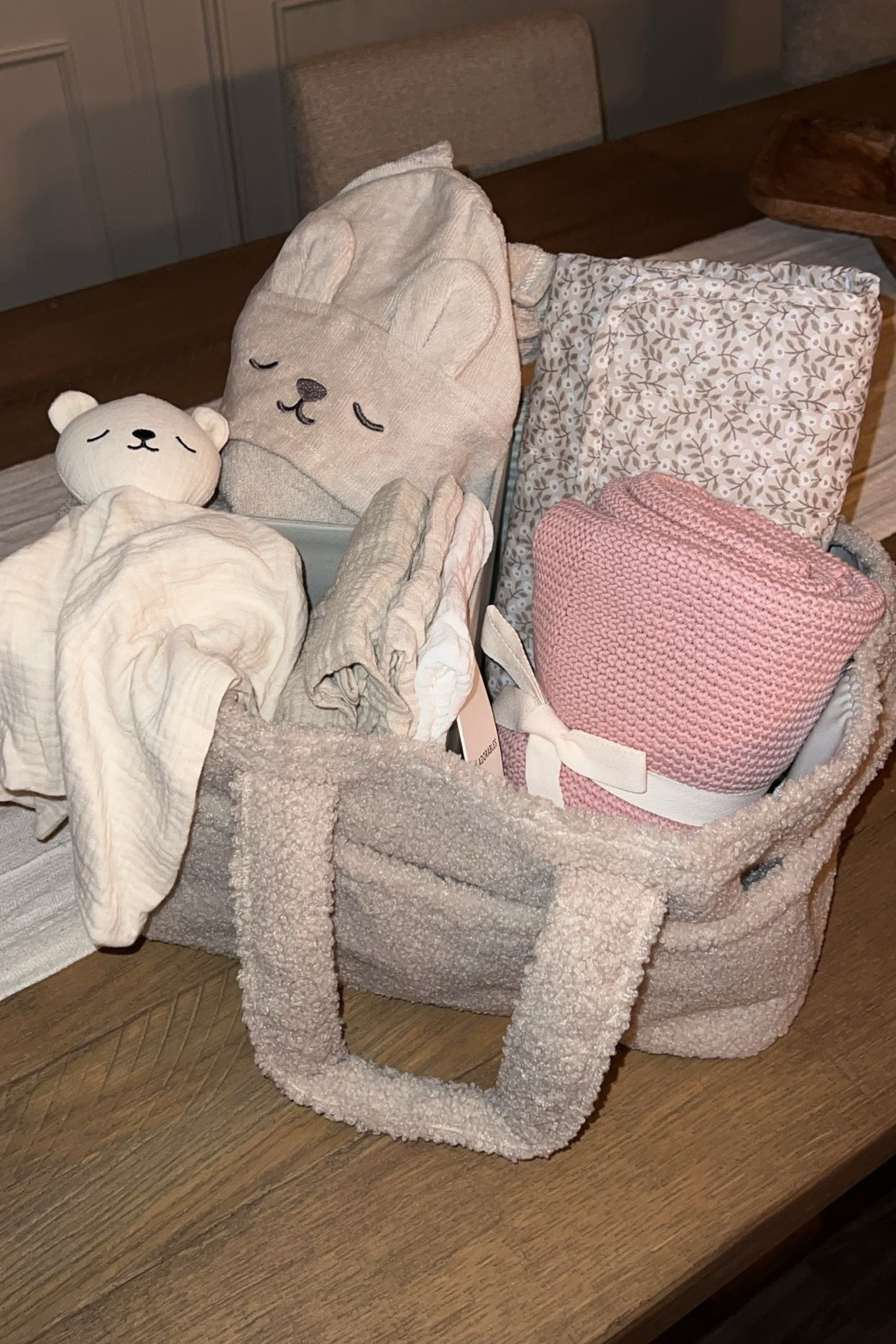 H&M baby 🧸

#newborn #h&m #h&mnewborn #baby #babyclothes #babyblanket

#LTKFindsUnder100 #LTKFamily #LTKBaby