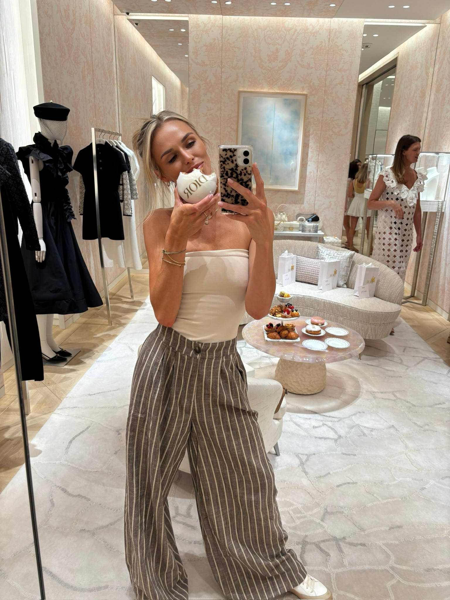 Dior shopping & donuts. 

#LTKStyleTip