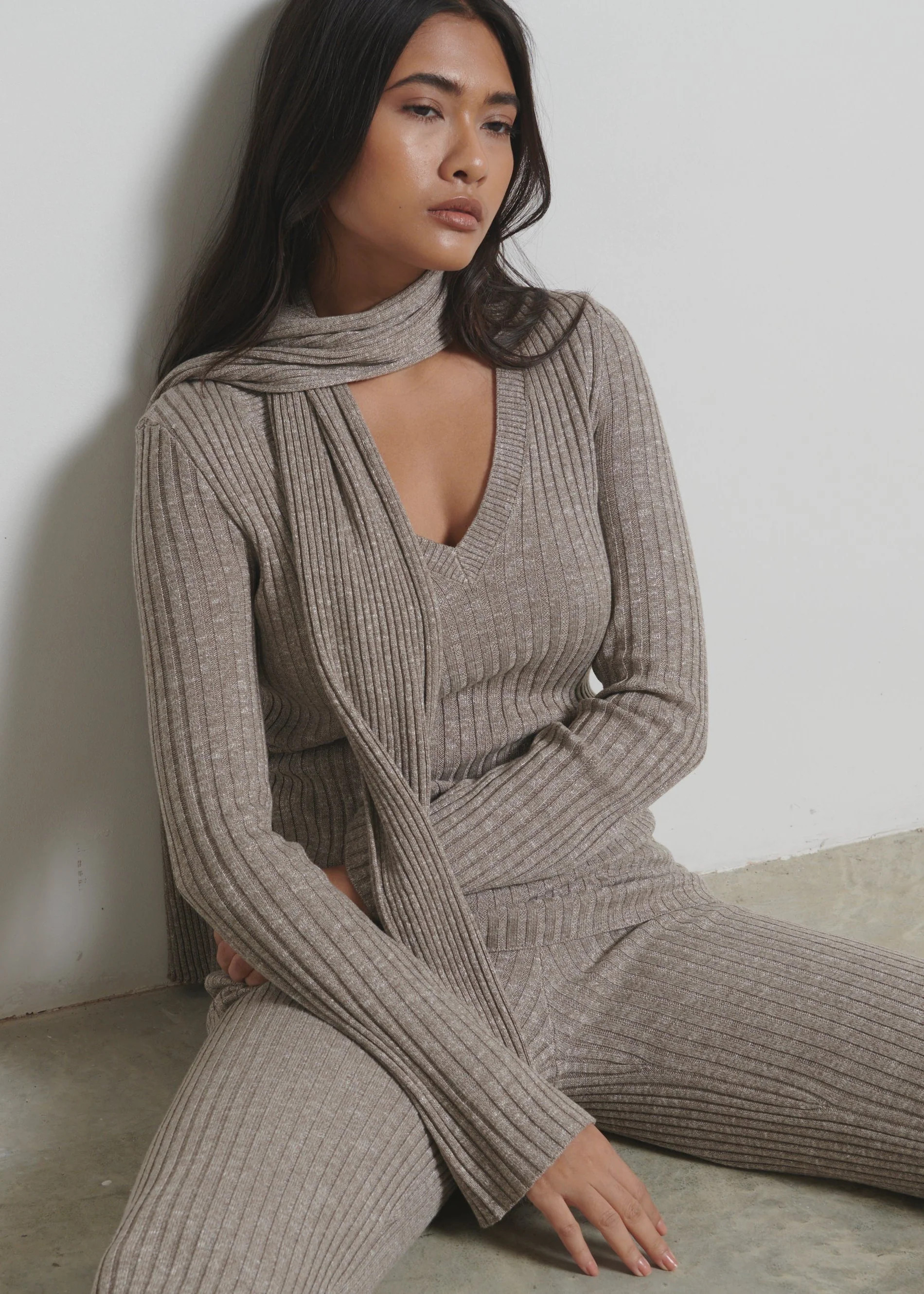 Jessie V Neck Ribbed Knit Top with Scarf | Pretty Lavish (UK)