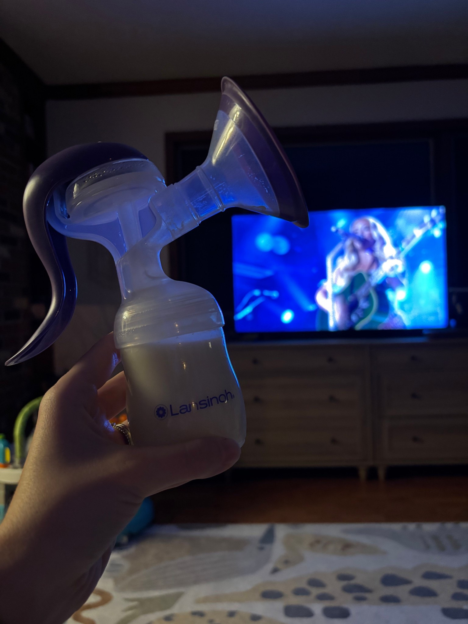 Rang in New years early watching Megan Mooney at the Nashville New Years show! Linking my favorite pumping supplies 🍼

#LTKBaby #LTKBump #LTKTravel