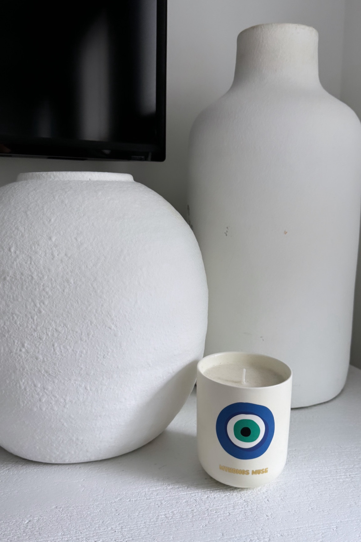 Bedroom Dresser Styling with Mykonos vibes at home. 

Dresser Decor, Bedroom, Anthro Home, Anthropologie, Assouline, Mykonos Muse, Vase Styling, White Planter, White Vase, Terracotta 
 

#LTKFindsUnder100 #LTKHome #LTKSaleAlert