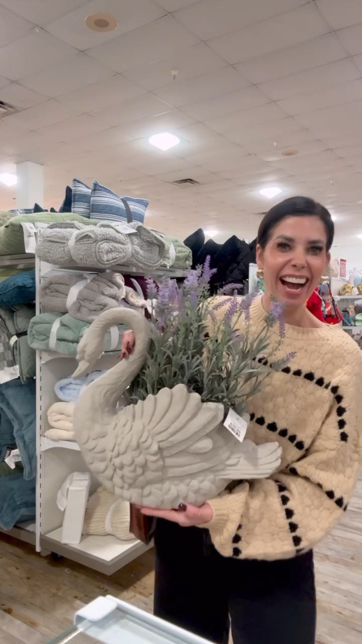 Run to Home Goods for this designer looking swan planter! I ditched the faux florals it came with for my own to make the prettiest piece!

Linking my shopping day outfit, faux florals I opted to use + some similar cement planters! 

#homedecor



#LTKHome #LTKSeasonal #LTKFindsUnder100