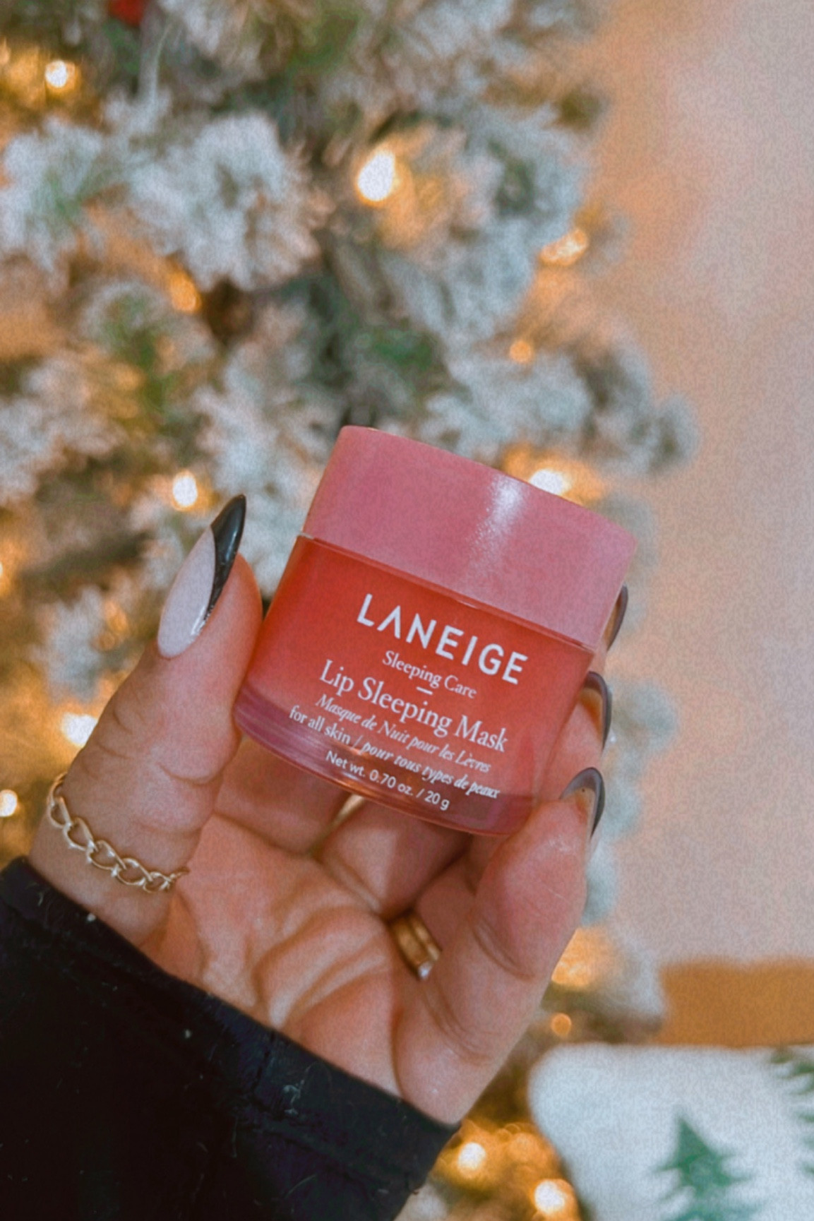 moisturizing lip mask 

#LTKCyberweek #LTKGiftGuide #LTKbeauty