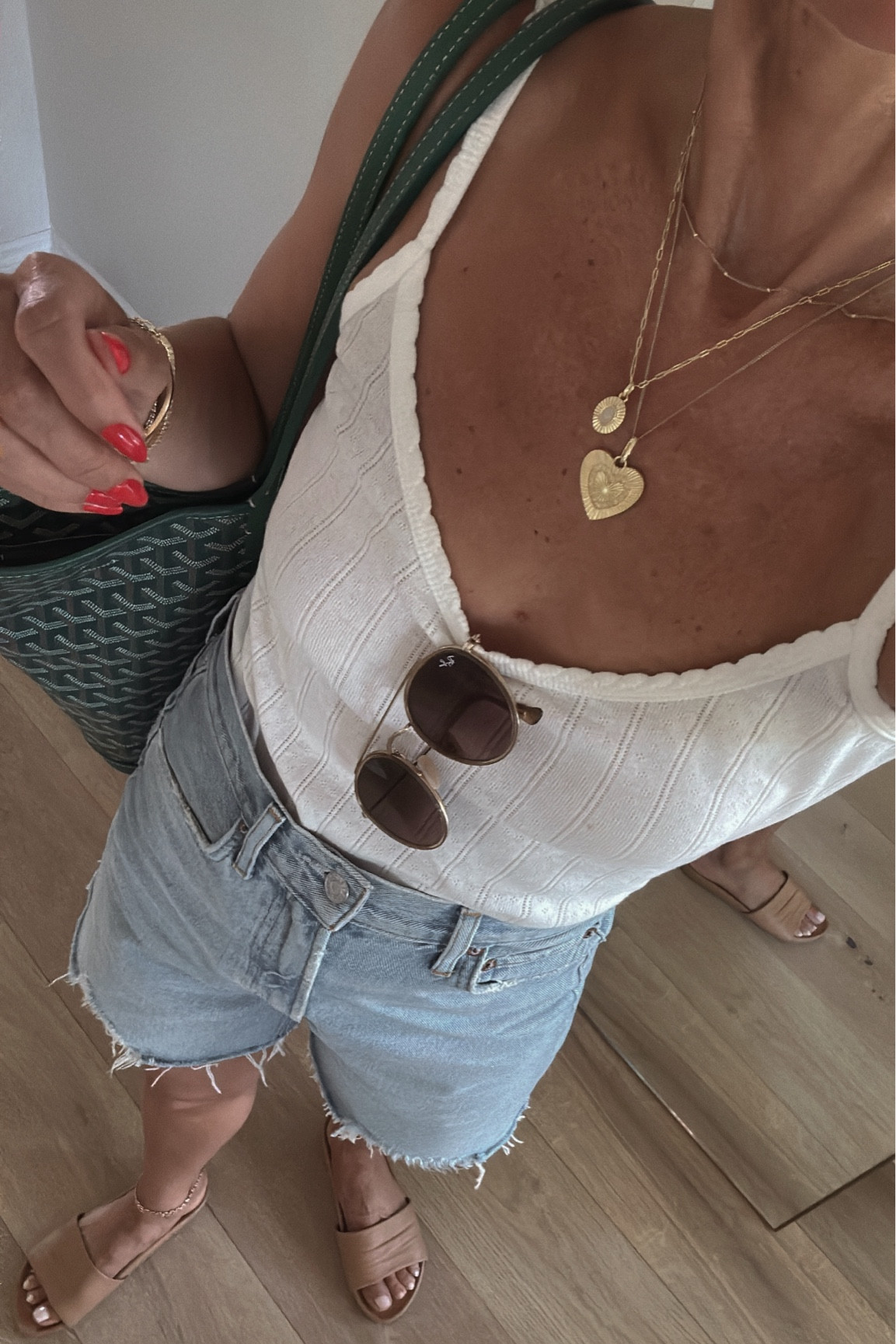 Today’s casual summer OUTIFT 
Everything runs tts 
Comfortable sandals are 10% off with code ITSYBITSYINDULGENCES10

#LTKOver40