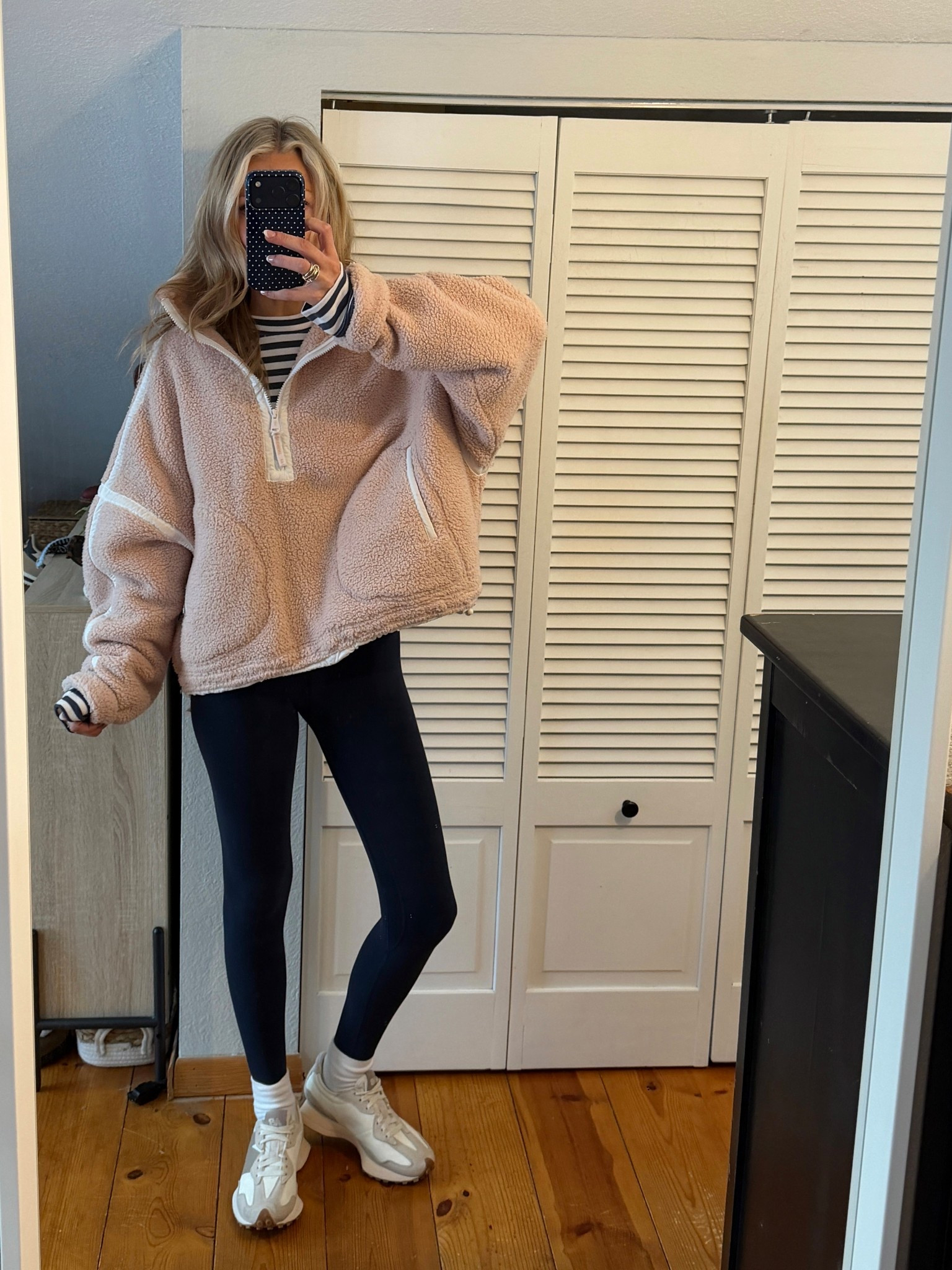 Small Sherpa, xs/s daily drills top! Size 2 leggings

#LTKFindsUnder100 #LTKFindsUnder50 #LTKootd