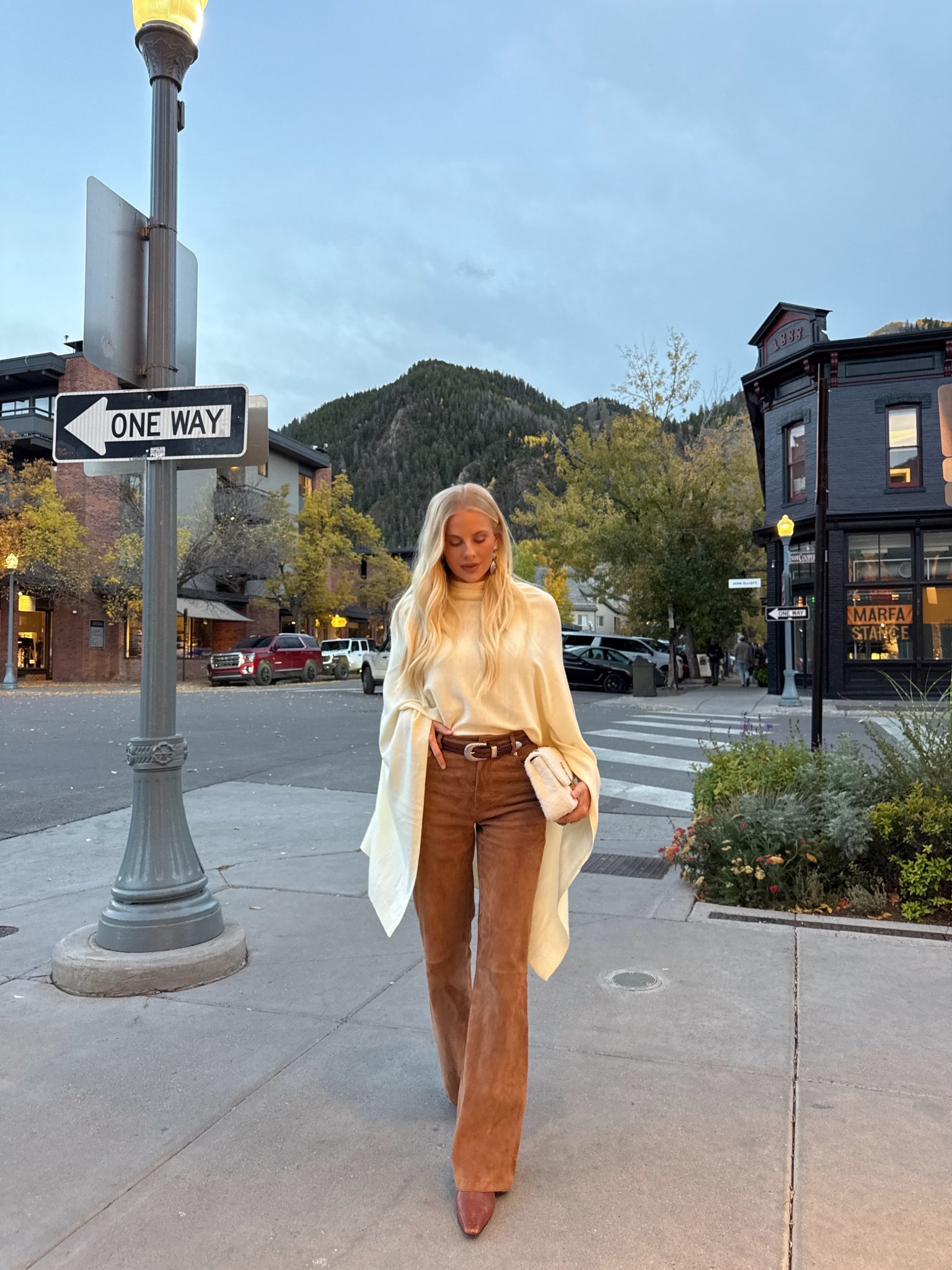 Aspen outfit: Top is one size, size 4 pants, shoes are tts - linking similar in everything! #kathleenpost

Dinner outfit, date night outfit, poncho top, fall trends, fall style

#LTKTravel #LTKStyleTip #LTKSeasonal