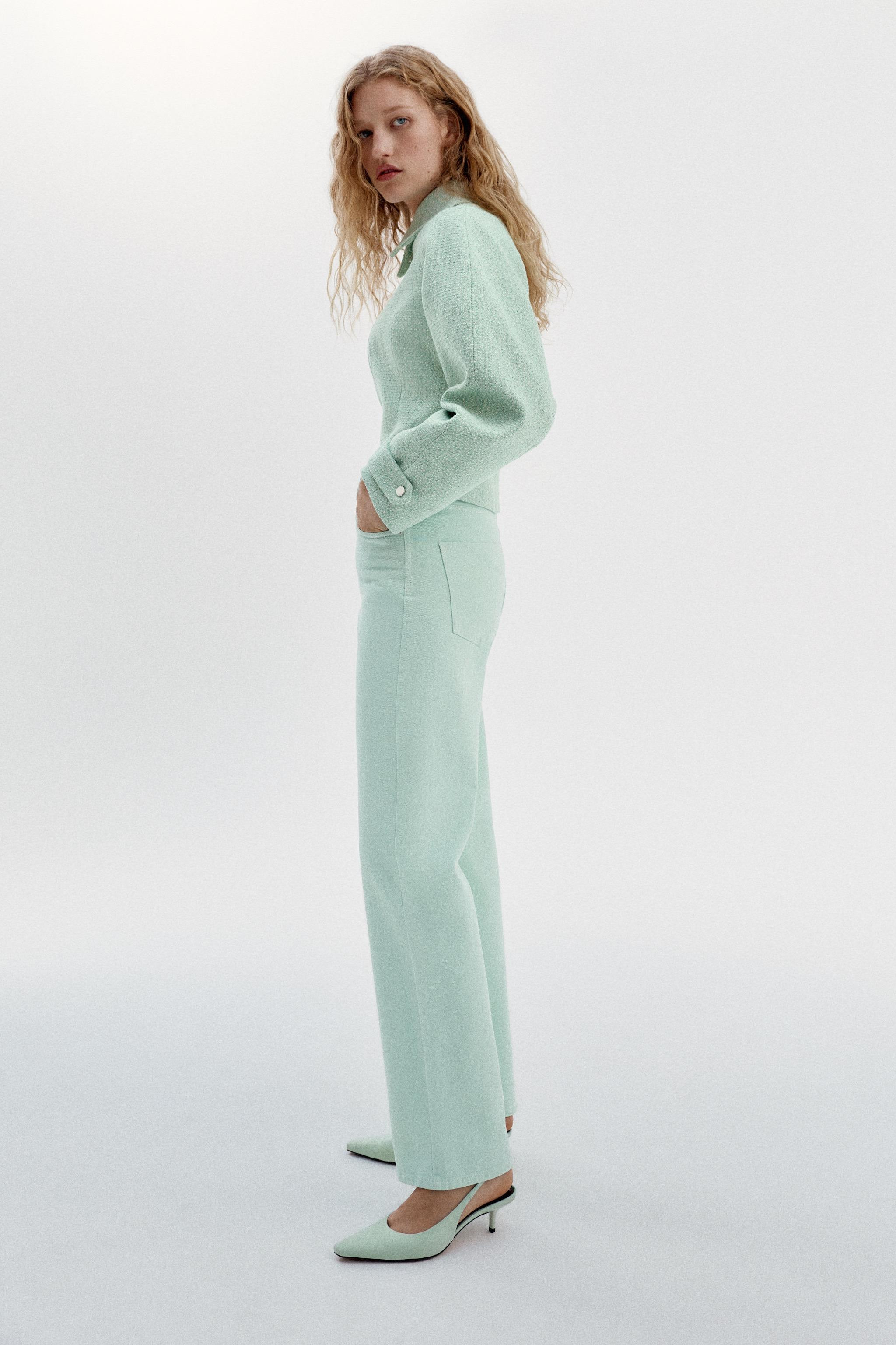 HIGH-WAIST - REGULAR LEG - LONG LENGTHHigh-waist jeans with five pockets. Regular, long-length le... | Zara UK