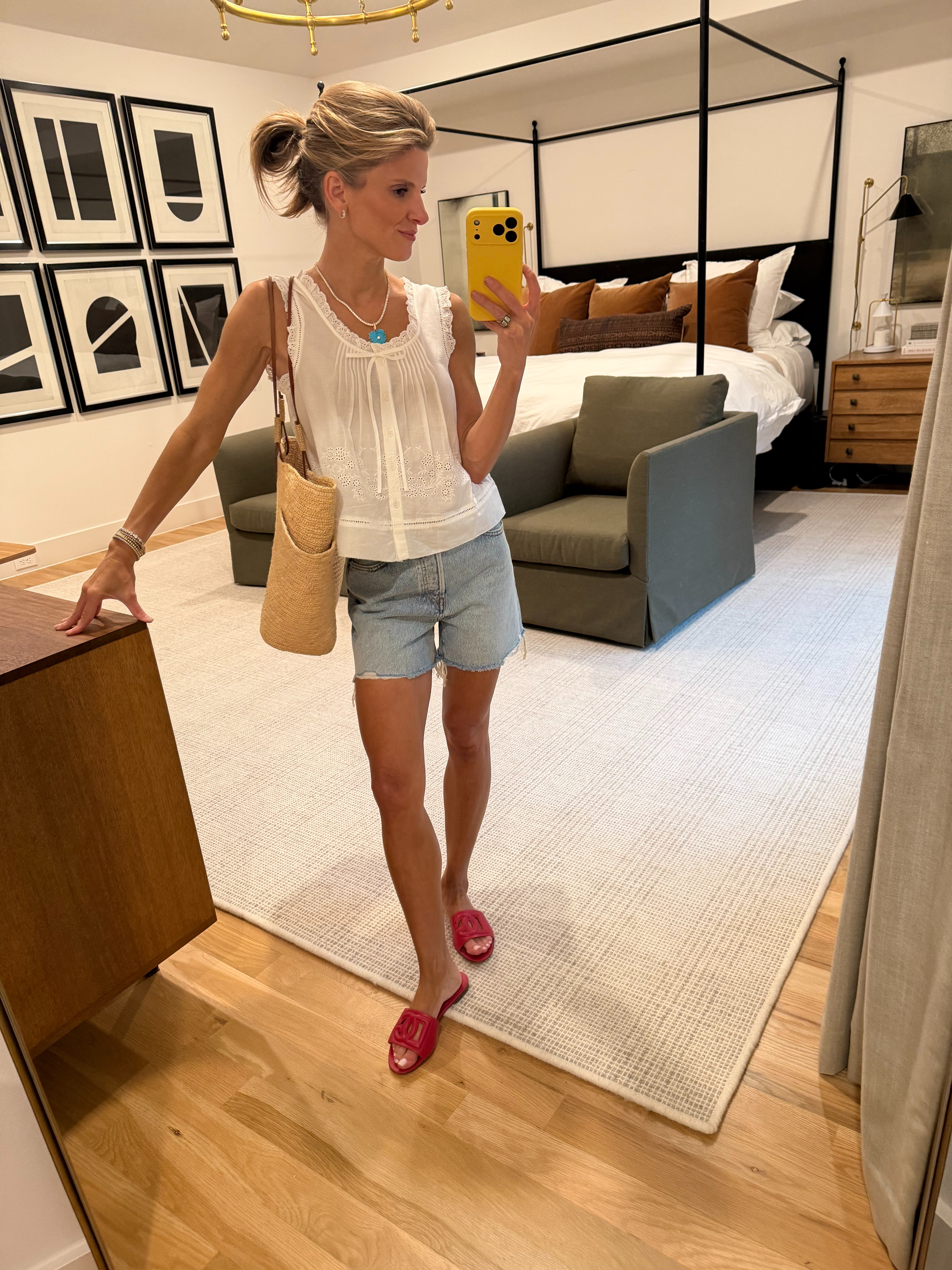 Madewell tank blouse - wearing XS
Frame everyday shorts (mom approved) - wearing tts 

 