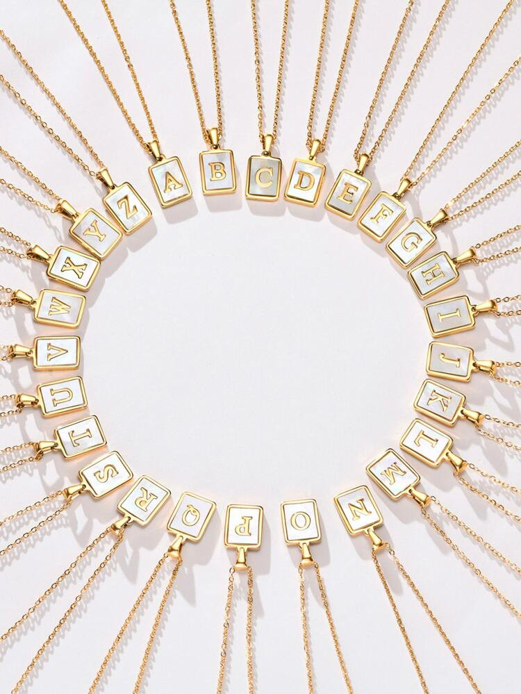 1pc Letter Detail Rectangle Charm Necklace | SHEIN