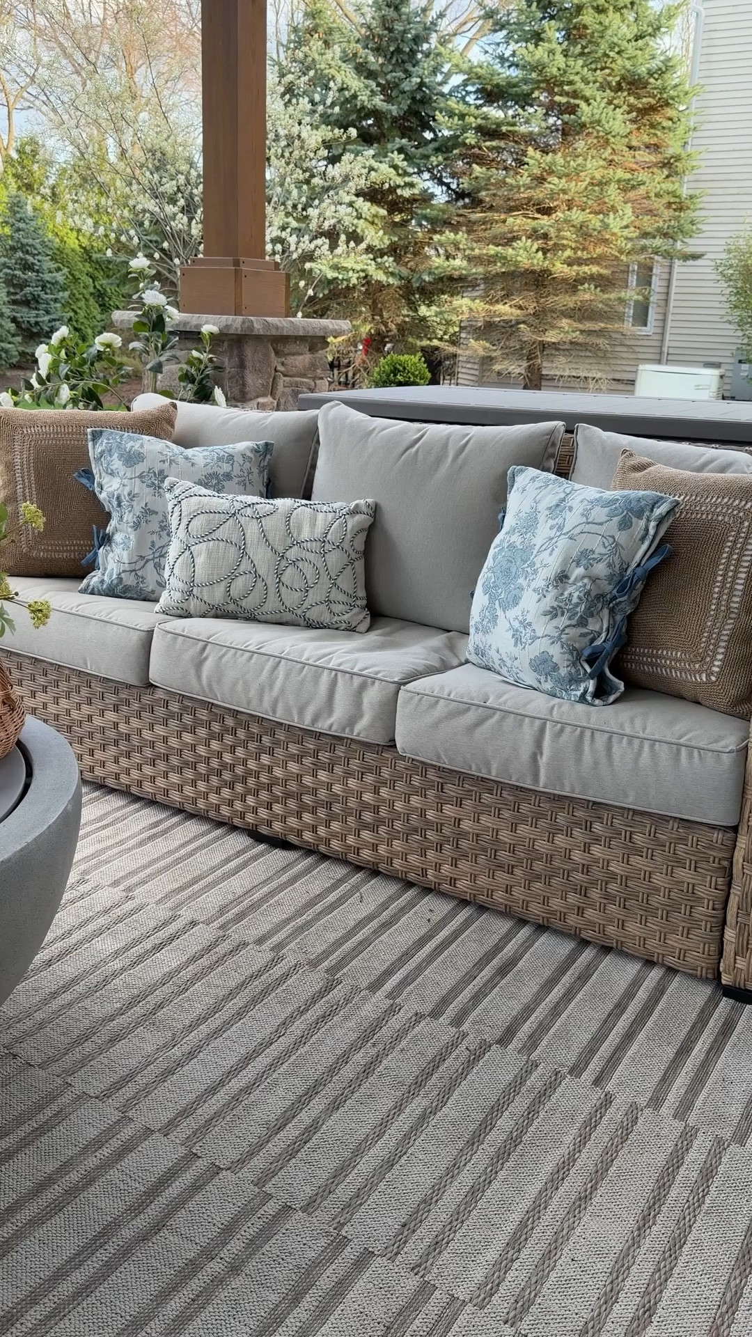 Spring is springing this week here in Ohio ❤️

#LTKHome #LTKSeasonal #LTKdayinmylife