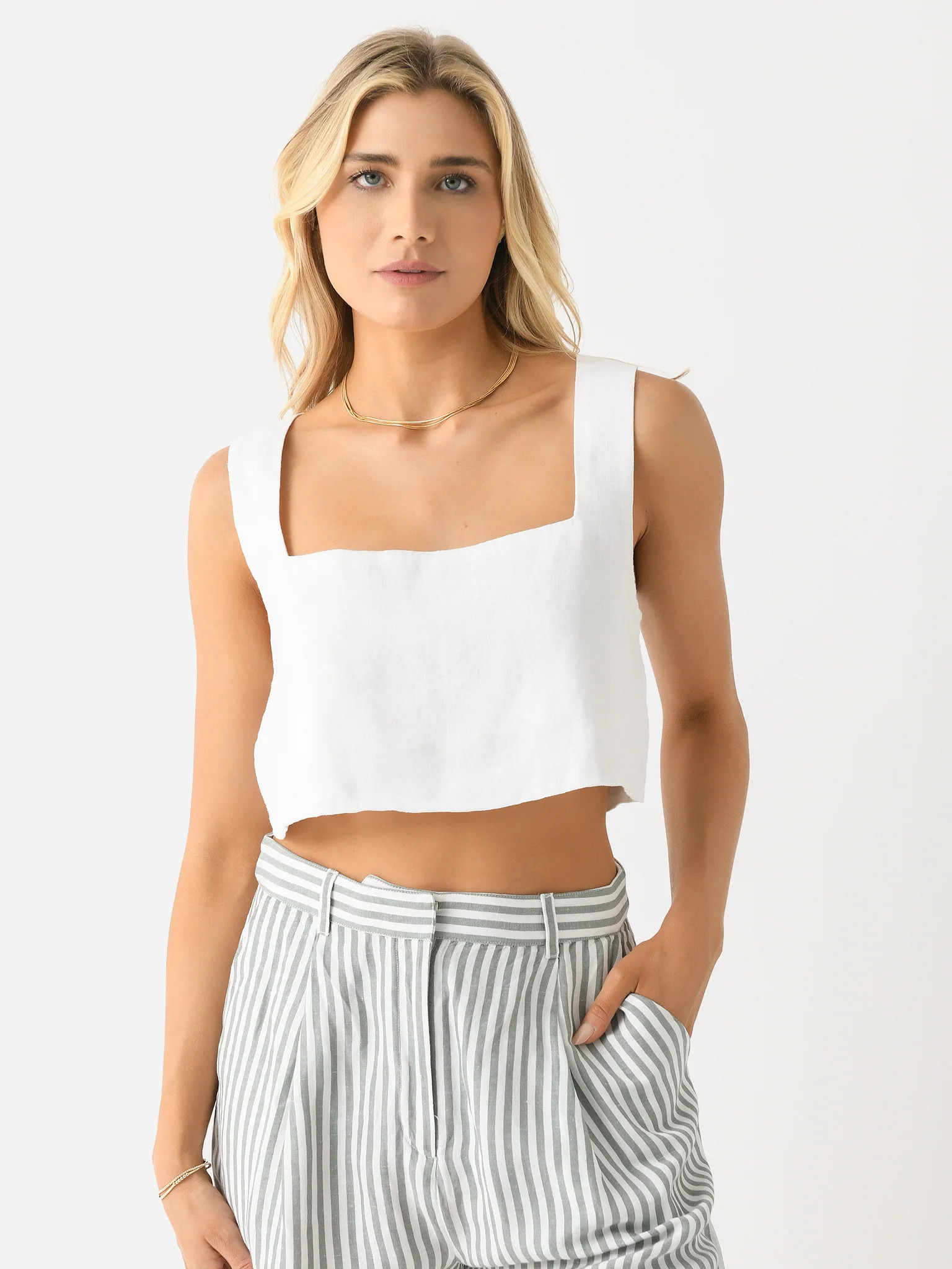 POSSE
                      
                     Women's Alice Crop Top | Saint Bernard