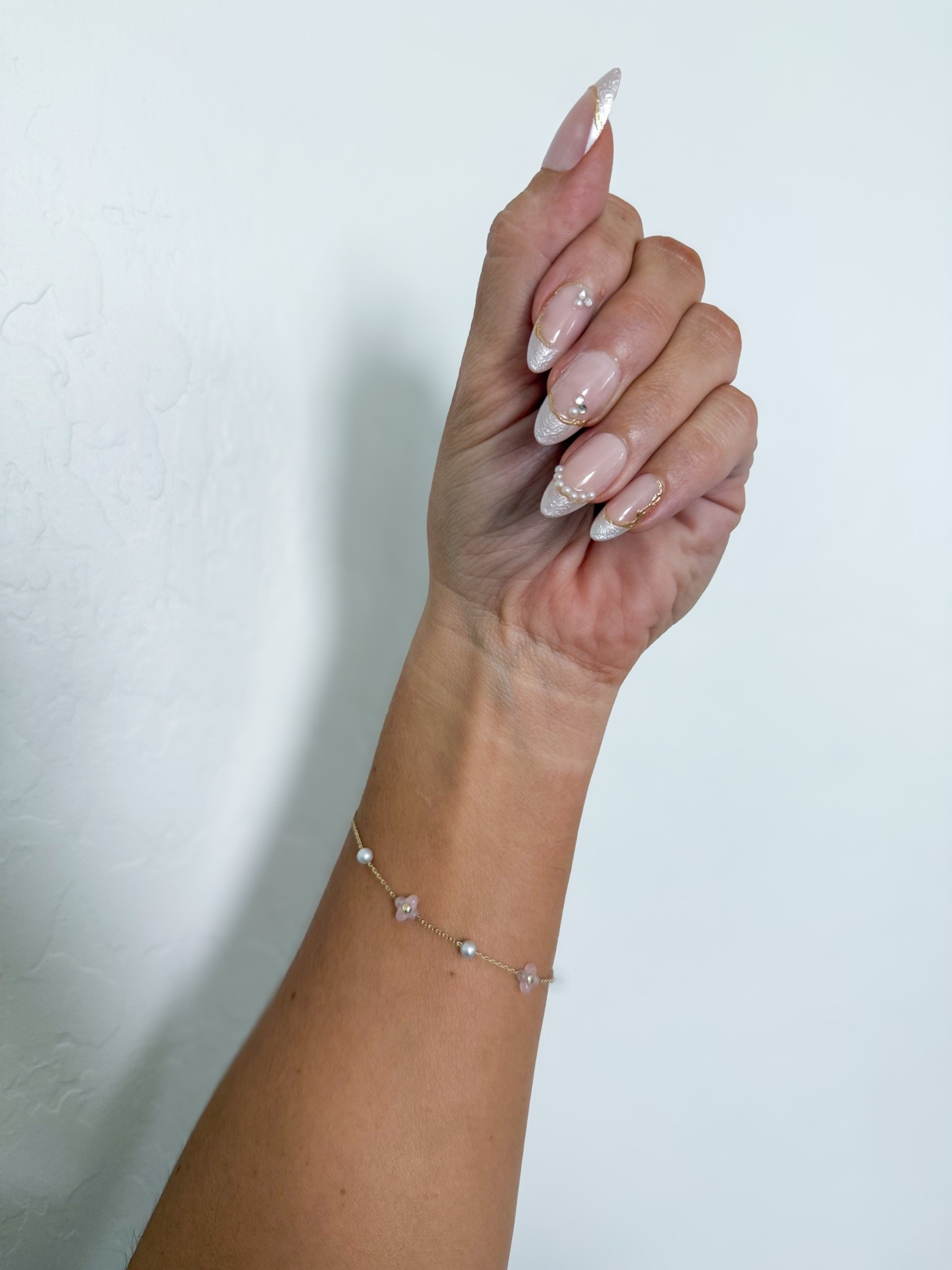 A little sparkle moment with @analuisa ✨🤍
The rose quartz + pearl details are so pretty, and I love how delicate she looks on. Definitely one of those easy everyday pieces I’ll keep reaching for….or might never take off. 🤭

#AnaLuisany #JewelryStyle #EverydayJewelry #RoseQuartz #Gifted

#LTKSaleAlert #LTKSeasonal #LTKgrwm