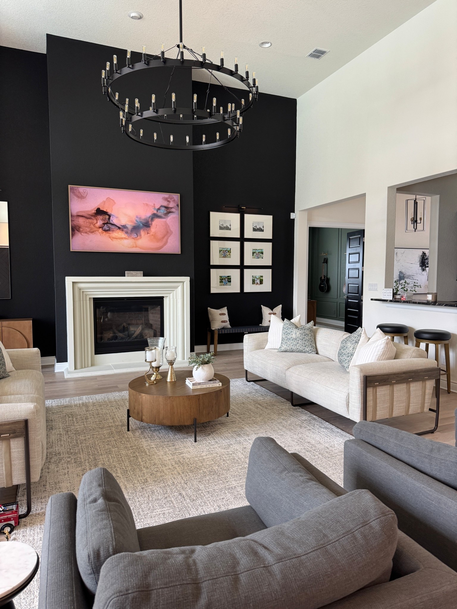 This is one of my favorites! 😍 #livingroom #livingroomdecor #homedecor #homeinspo #livingroominspo