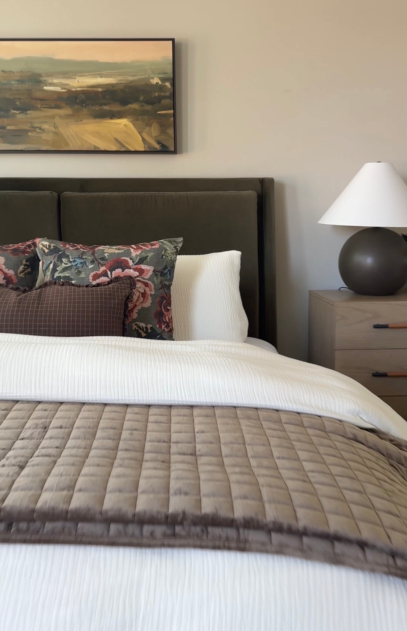 The perfect designer look-for-less quilt from Amazon 🤍 Everything you see here is linked, so you can recreate the look with ease.

Amazon home decor, designer look for less, luxury bedding, neutral bedroom decor, cozy bedroom, quilted bedding, layered bedding, transitional home style, bedroom inspiration, home styling ideas.

#LTKHome #LTKSeasonal