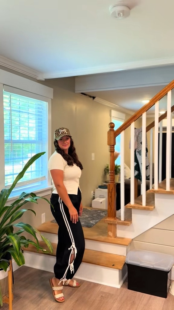  Casual comfy cute outfit. 

#LTKMidsize #LTKFindsUnder100 #LTKStyleTip