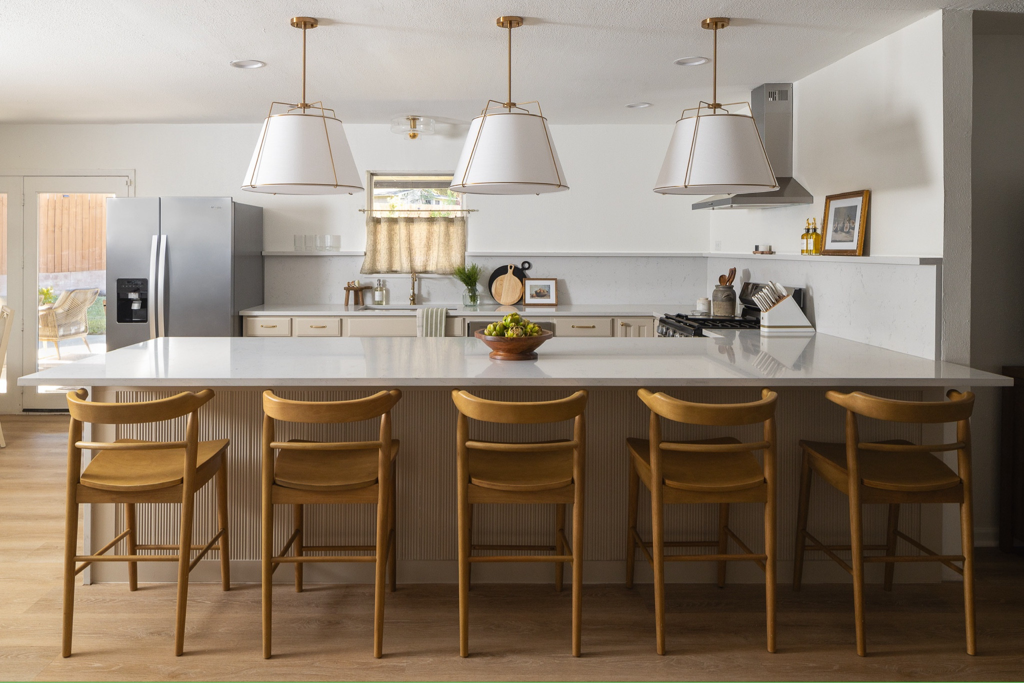 Smiles and Pearls has launched her new Airbnb. Candice went with a modern vintage design for this rancher. 

Home design, modern home decor, Airbnb superhost, home decor, target home record Amazon home finds, Amazon home decor, Studio McGee, Threshold, Target home, Target home finds, Target run, Airbnb host, Magnolia Hearth and Hand, Home Depot, Home Depot furniture, living room, bedroom, coffee table

#LTKplussize #LTKhome #LTKstyletip